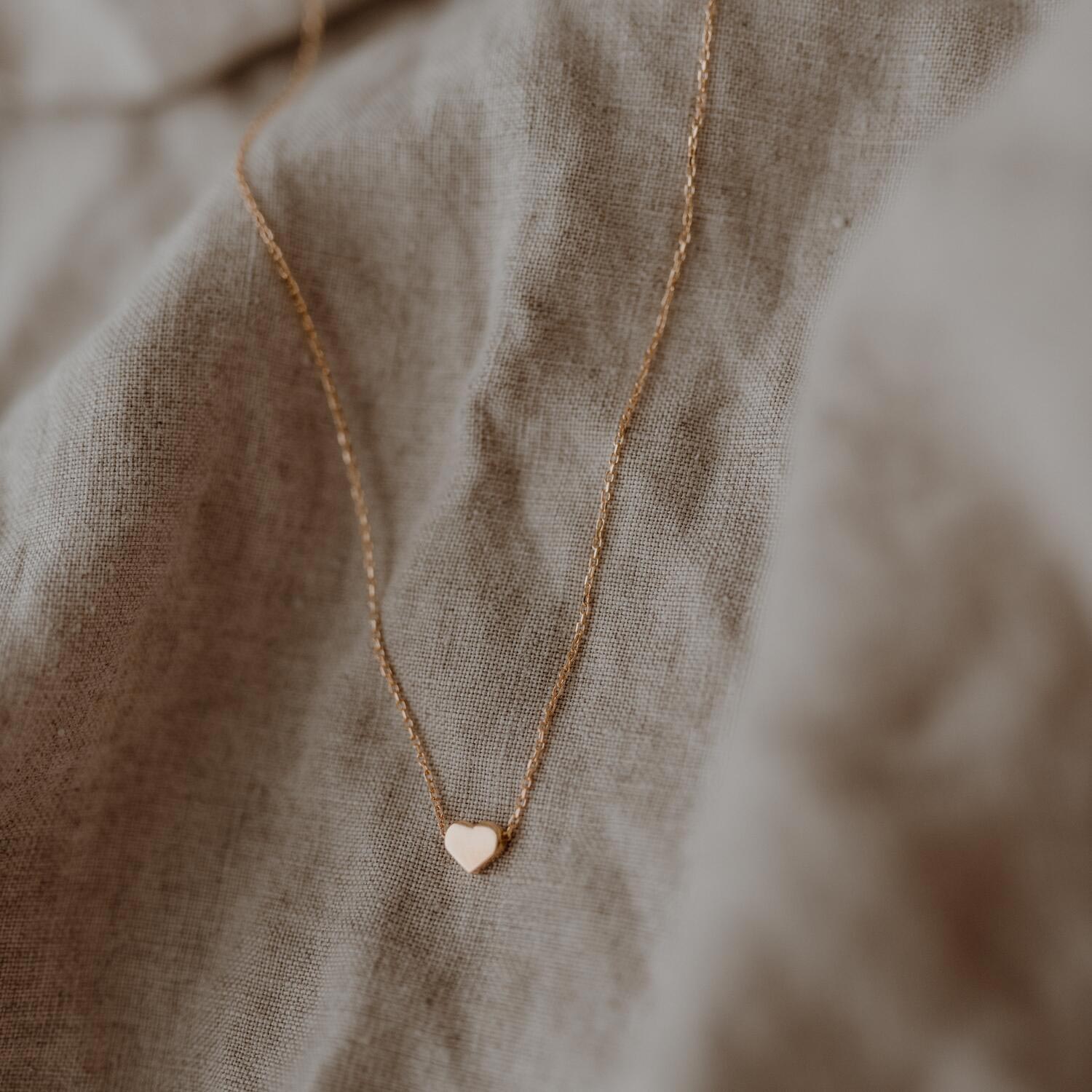 Kette "Lia" mit Herz - 40-45 cm (Gold) Eulenschnitt