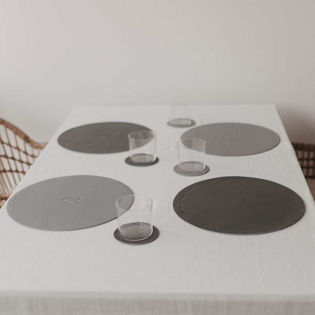 Wendbares Platzset "Wie schön" (Grau)
