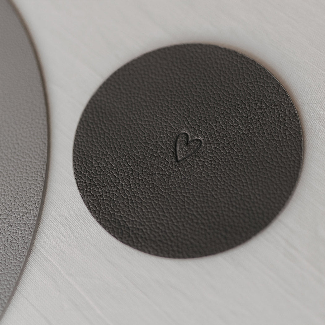 Wendbare Untersetzer "Herz" im 2er-Set (Grau)