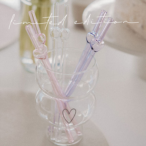 Glasstrohhalme mit Herzspitze im Becher: rosa, flieder und transparentes Set