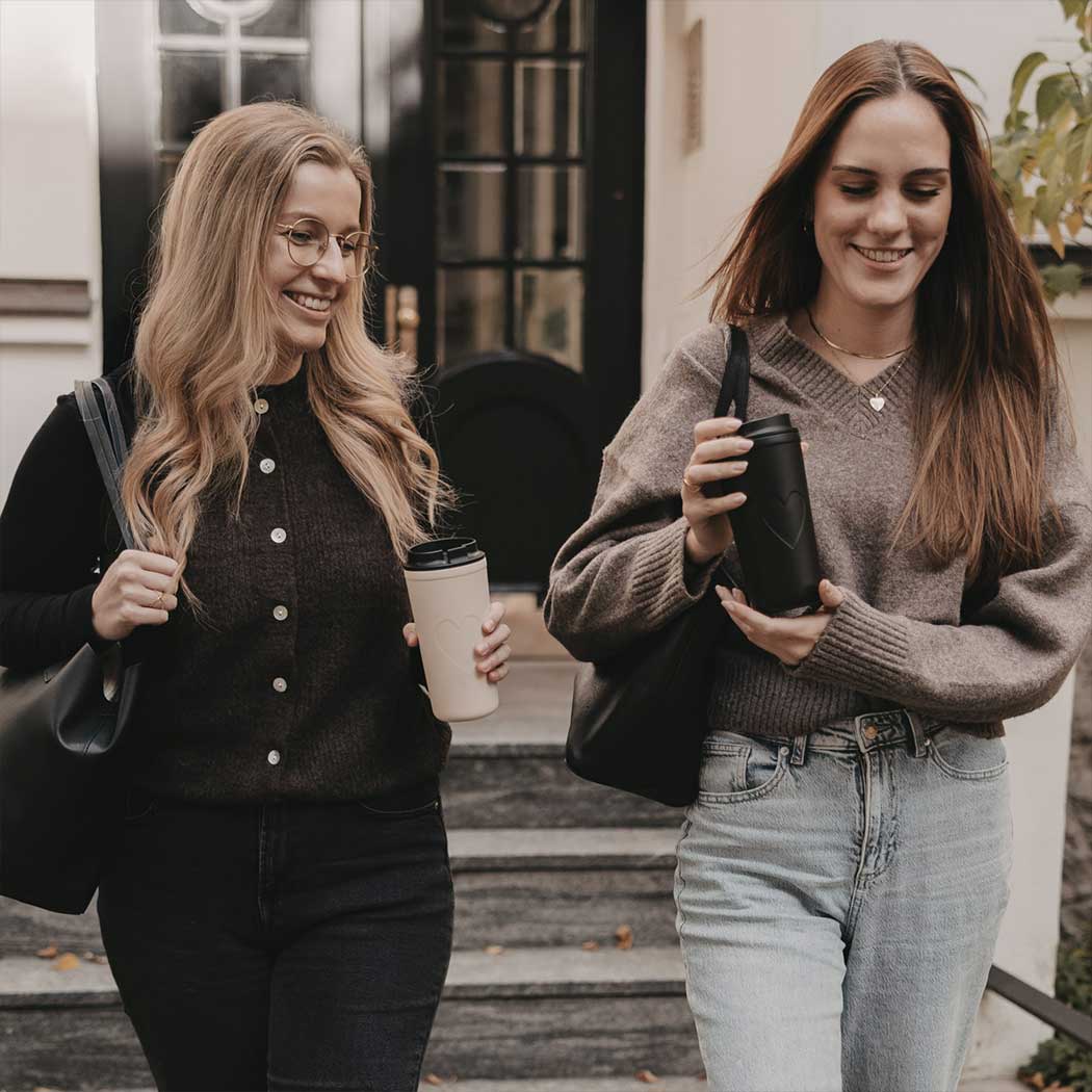 To Go Becher "Herz" (Schwarz)