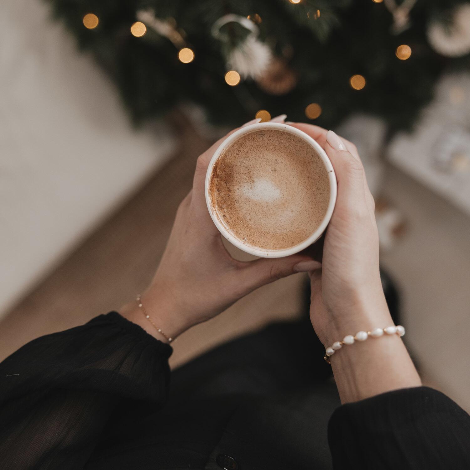 Limitierter Becher "Schleife"