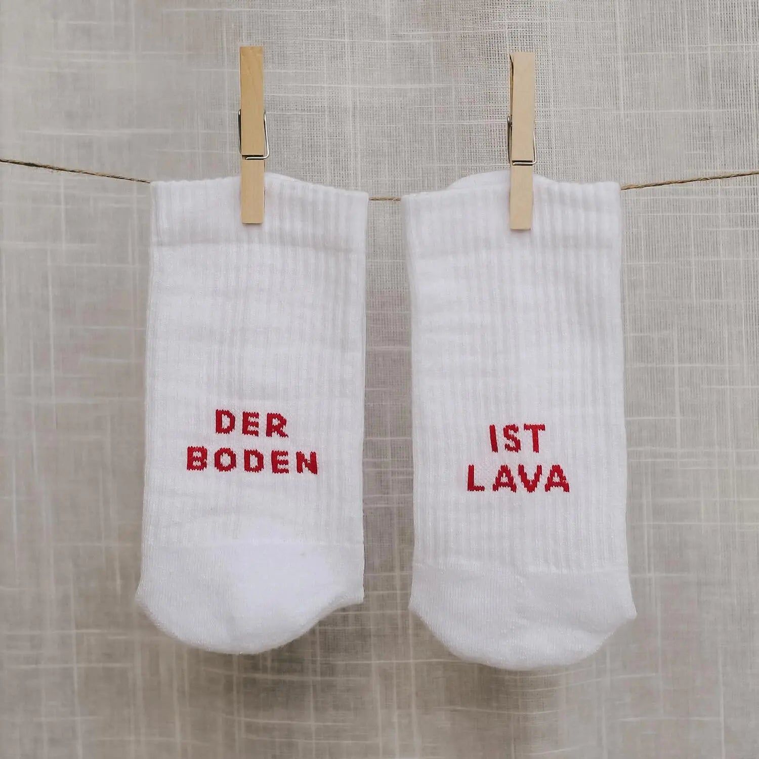 Socken "Der Boden ist Lava" - 35-38 (Weiß) Eulenschnitt