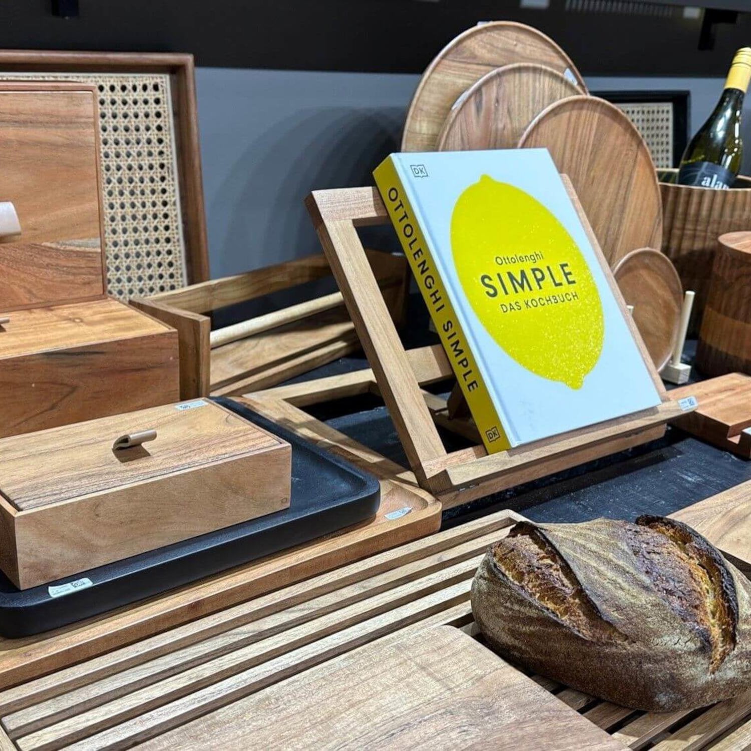 Servierbrett "Bento" aus Akazienholz - 47,8x2,5x20 cm (Natur)