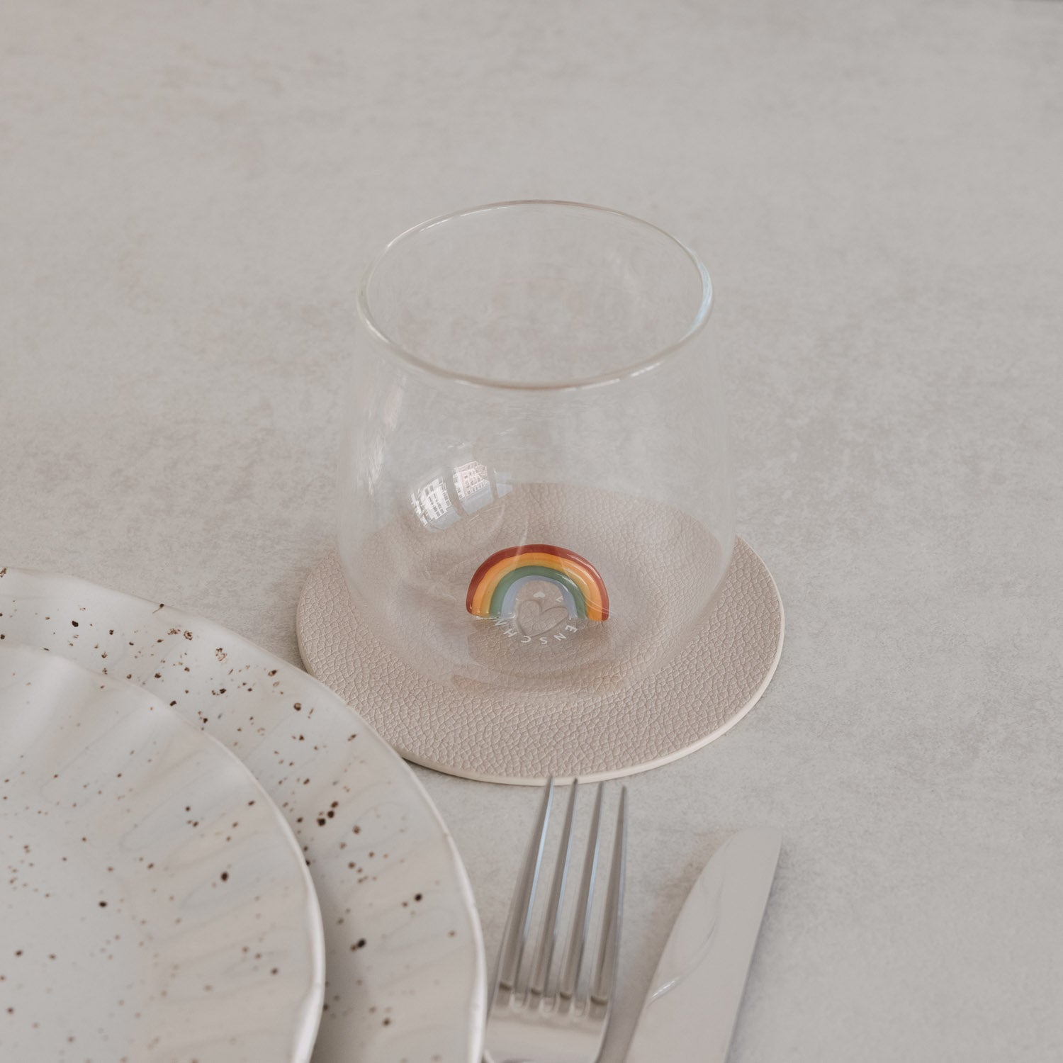 Trinkglas "Regenbogenfigur"