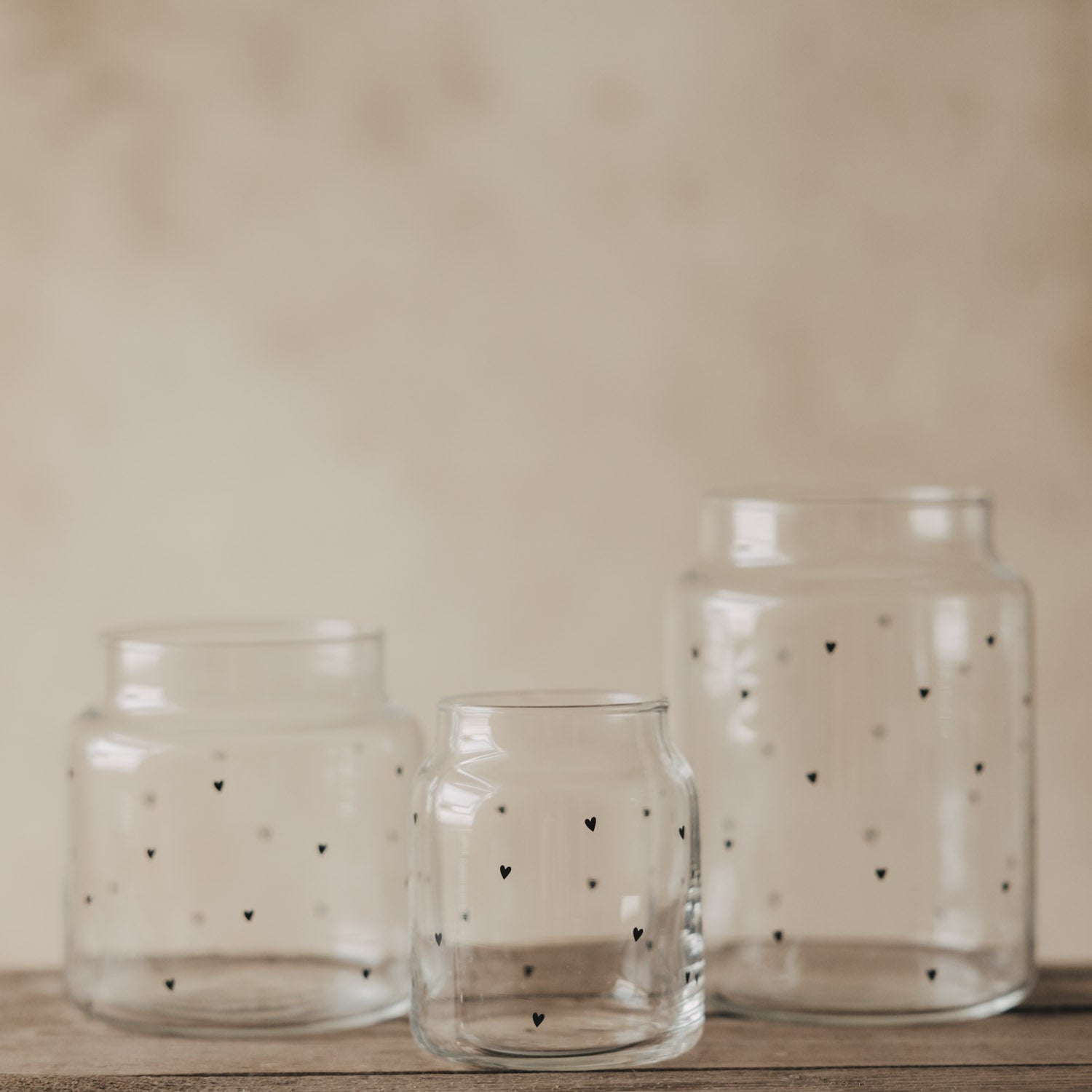 Glasvasen-Set mit Herz-Muster in drei Größen