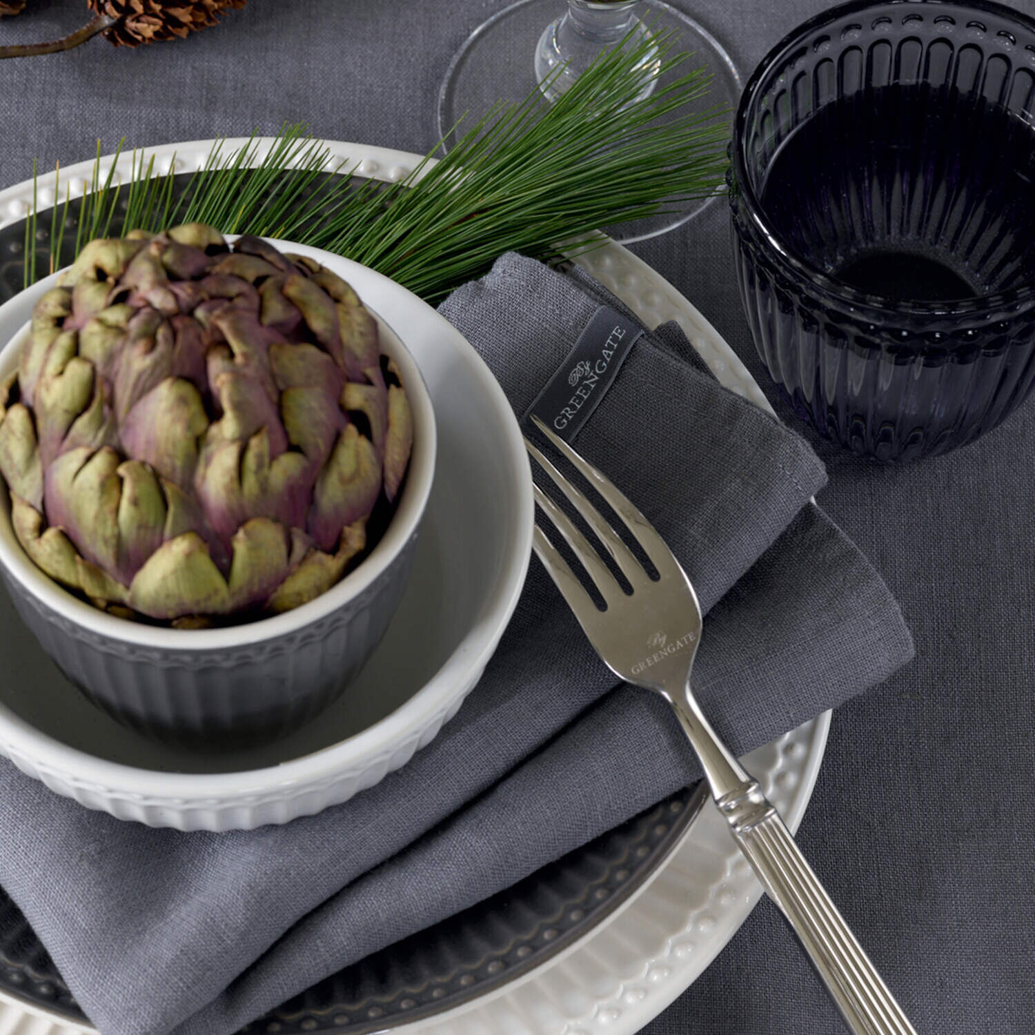 GreenGate Frühstücksteller "Alice" (Dark Chocolate)