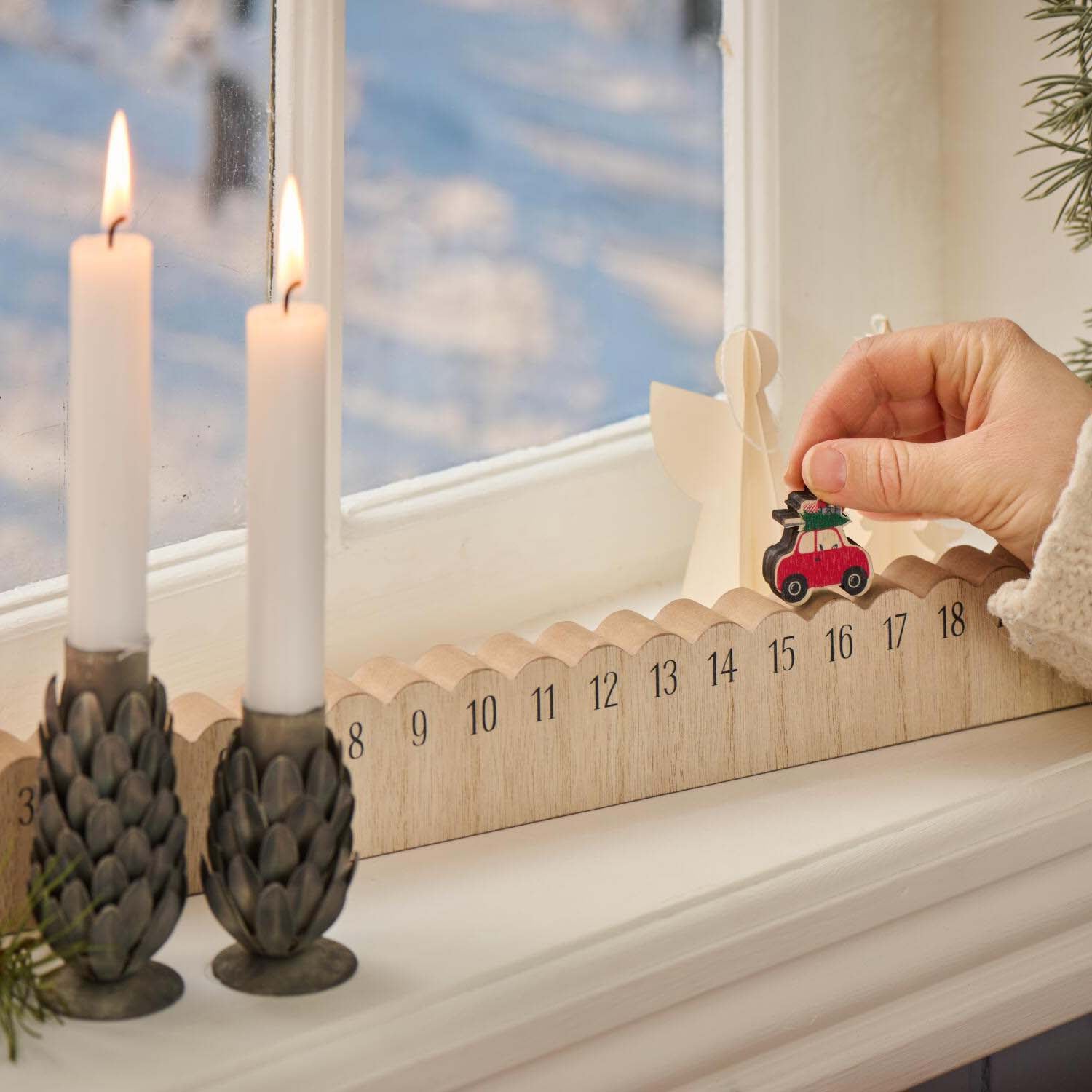 Adventskalender "Fahrendes Auto" - 50x2,5x5,5 cm (Natur)