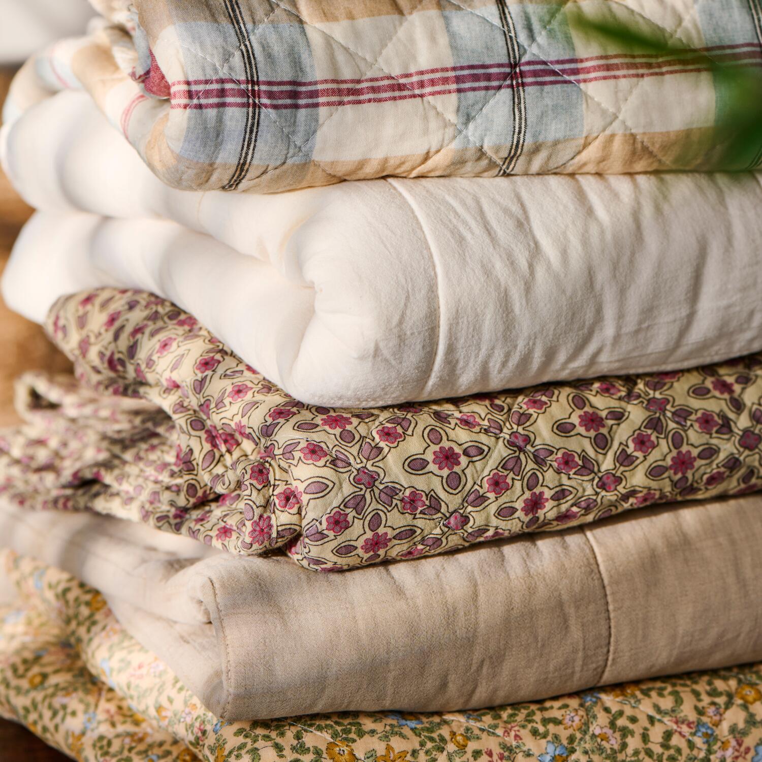 Quilt mit Blumenmuster - 180x130 cm (Bunt)