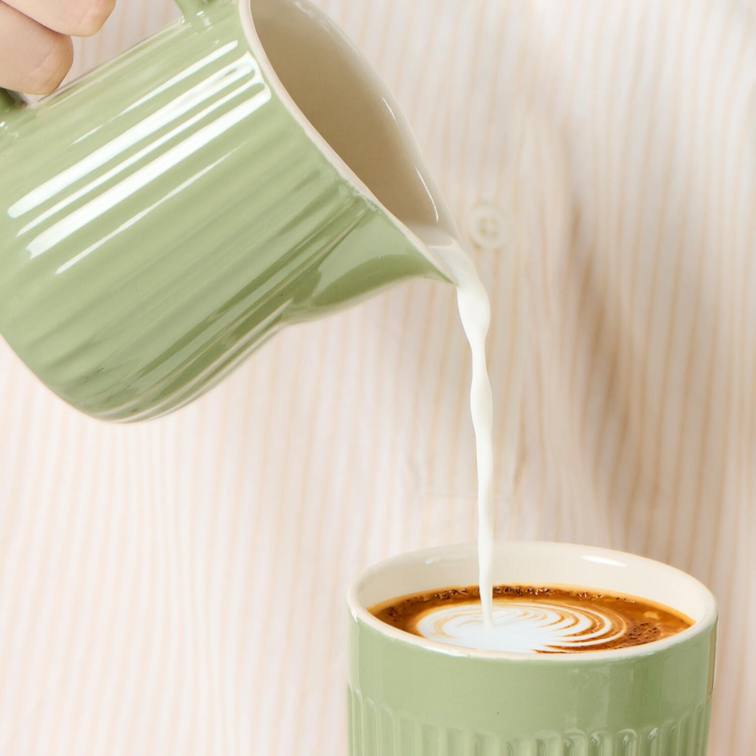 Tasse mit Rillen "Mynte" - 240 ml (Wasabi)