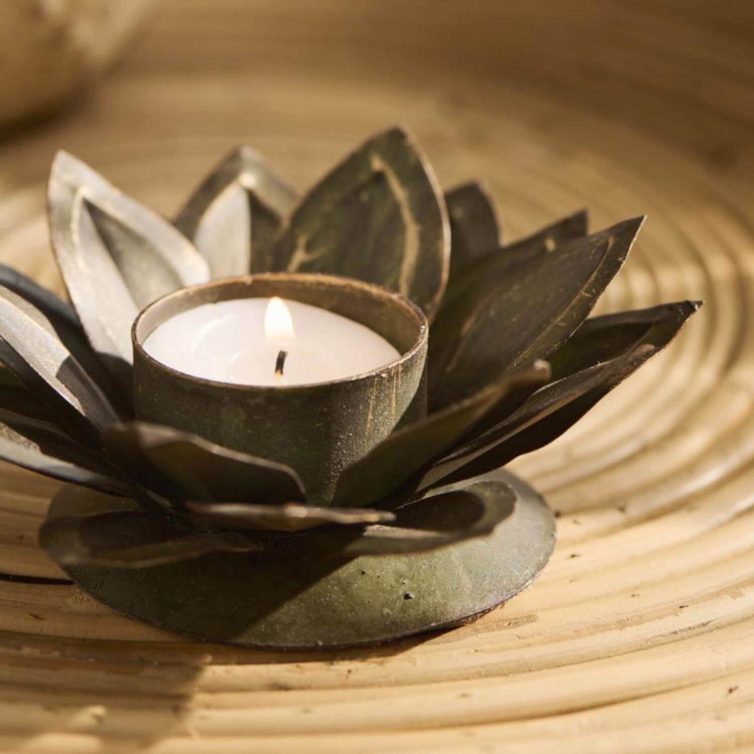Kerzenhalter "Lotus" - 12x4 cm (Metallic)