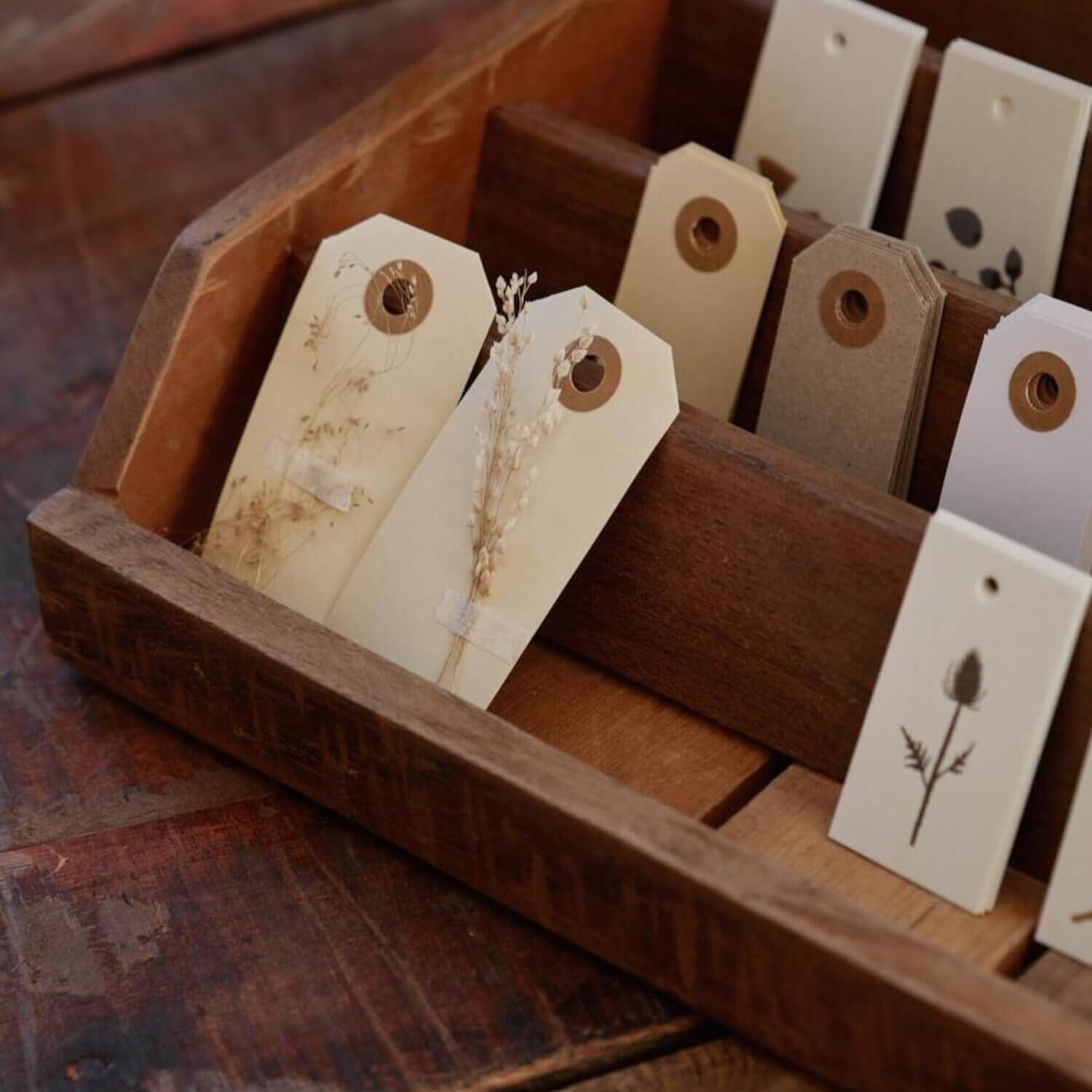 Holz-Display "UNIKA Shaker" 35x24x7 cm (Natur)