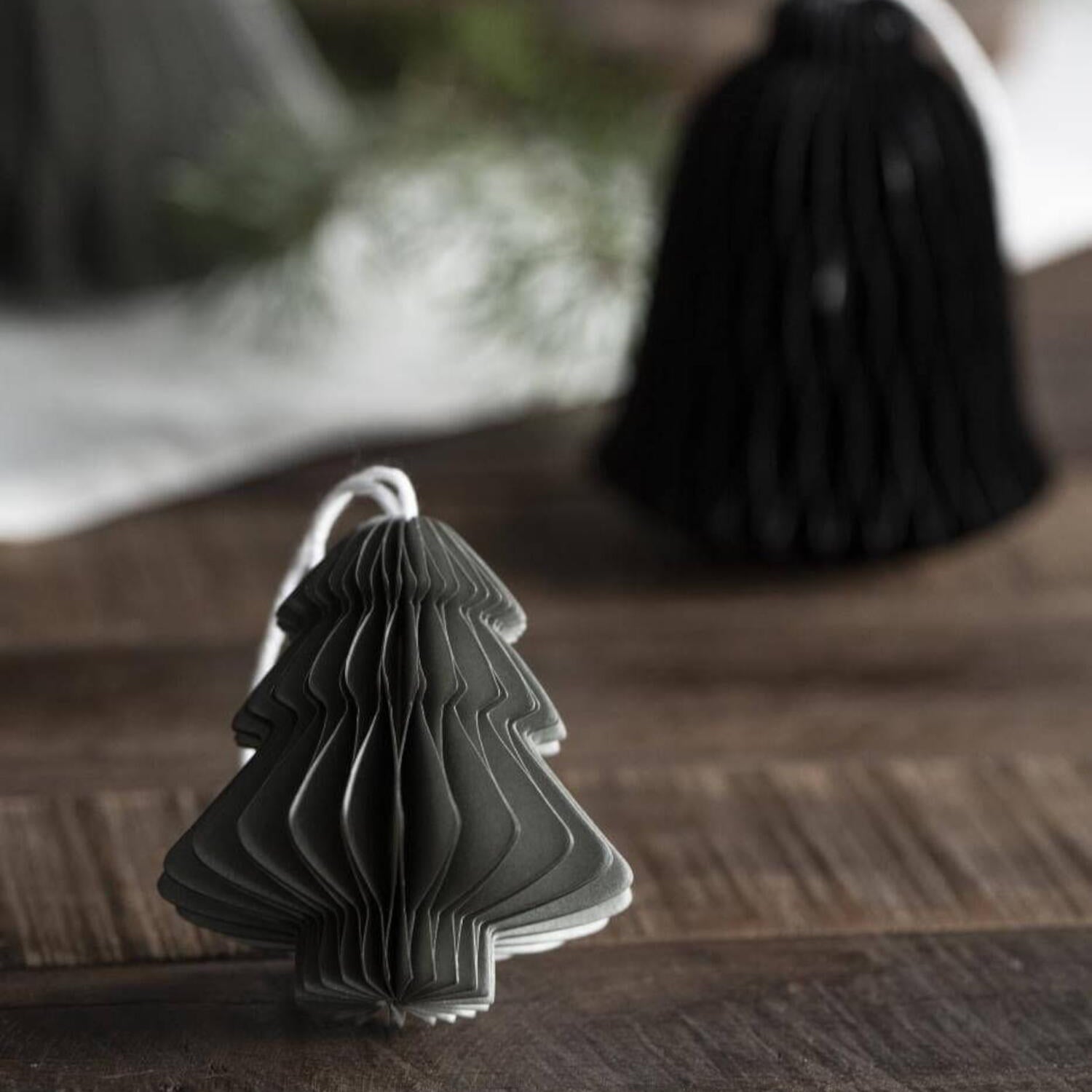 Weihnachtsschmuck zum Hängen "Baum" - 6,5x7 cm (Grau) Ib Laursen