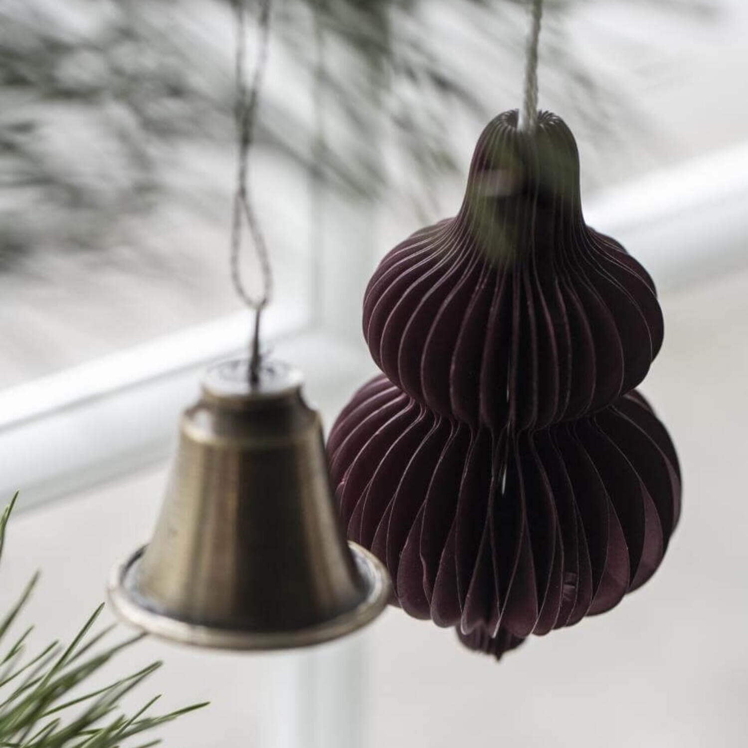 Weihnachtsschmuck zum Hängen "Tropfen" - 6x10 cm (Bordeaux) Ib Laursen