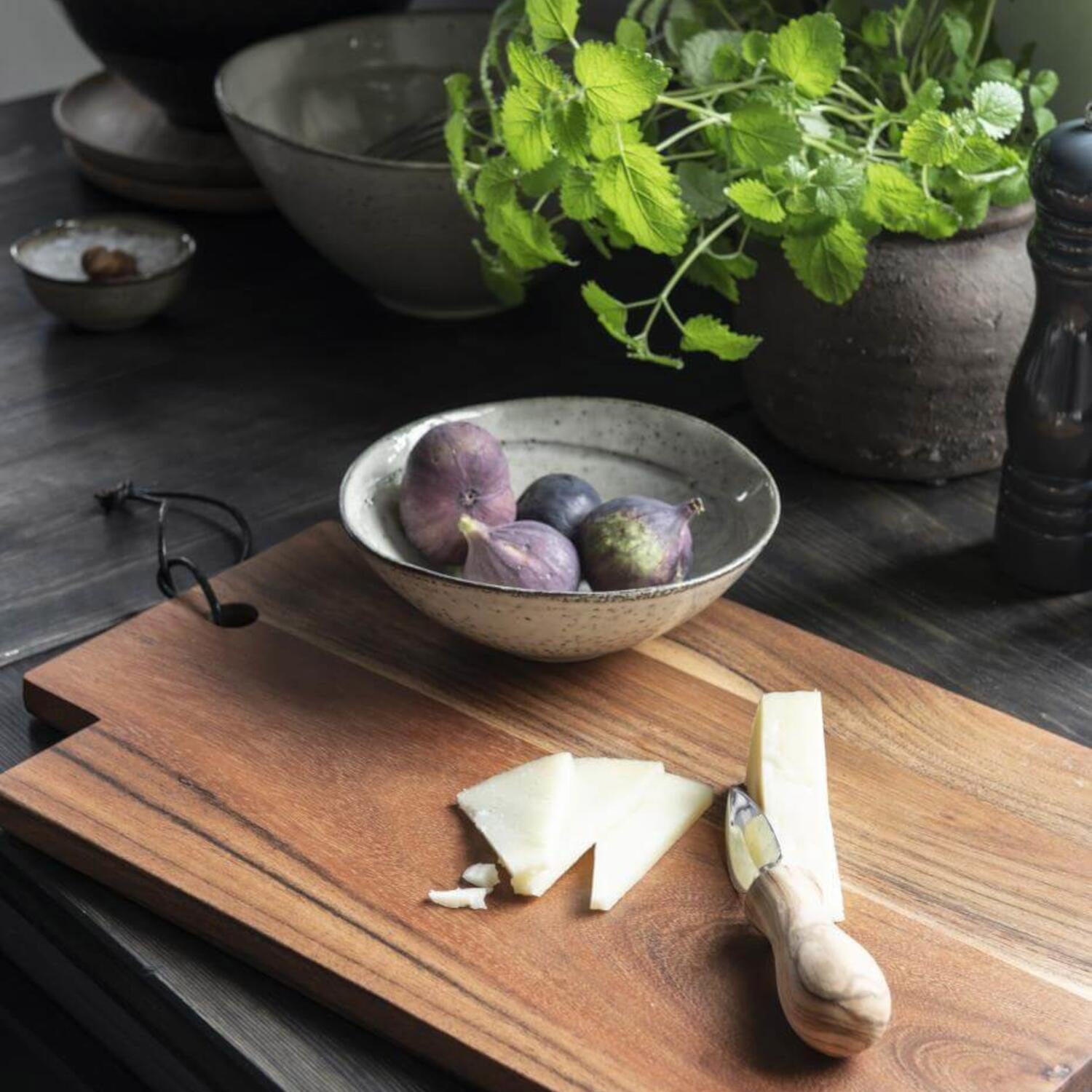 Käsemesser mit Olivenholzgriff (Braun)