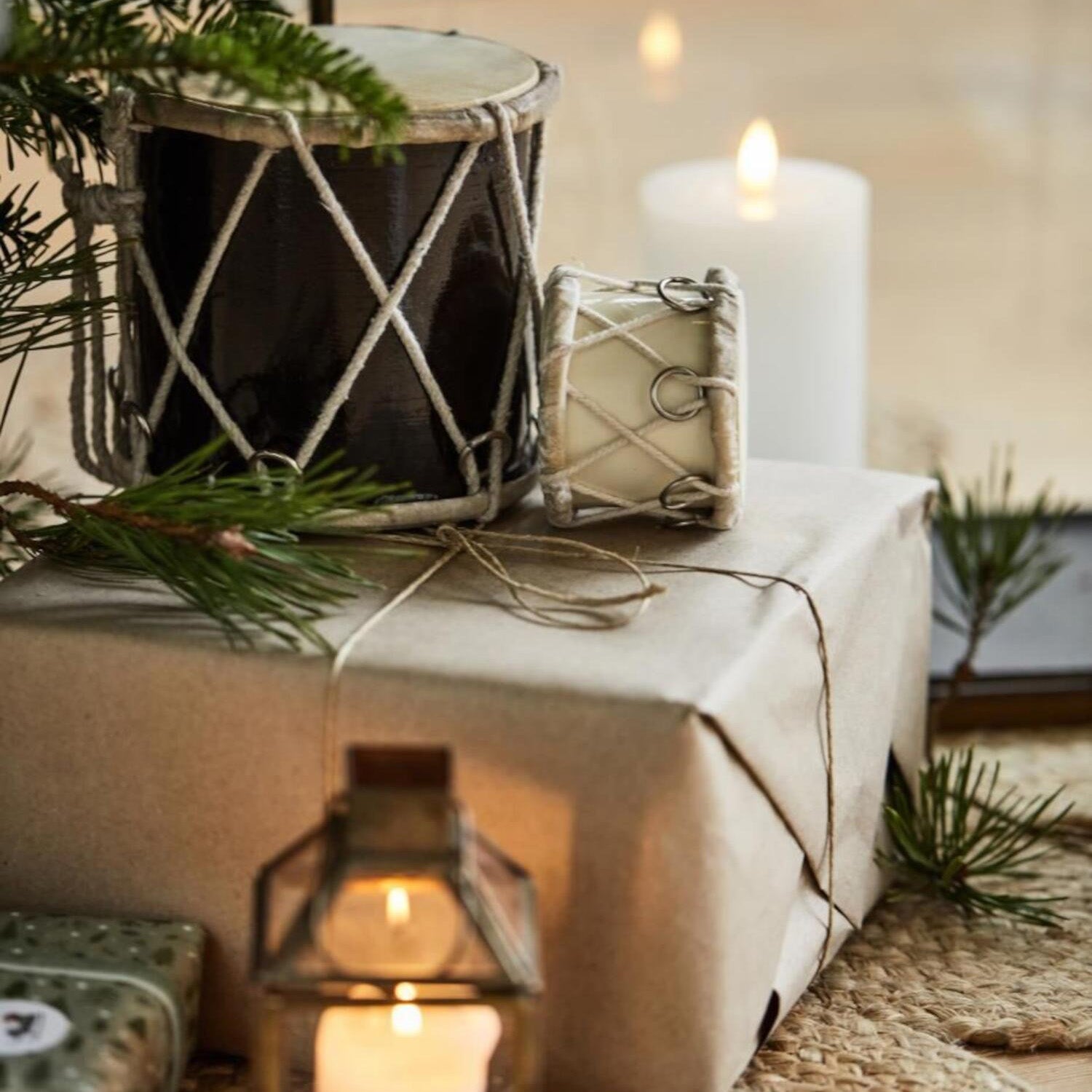 Weihnachtsdeko Anhänger "Trommel" - ø 7 cm (Creme)