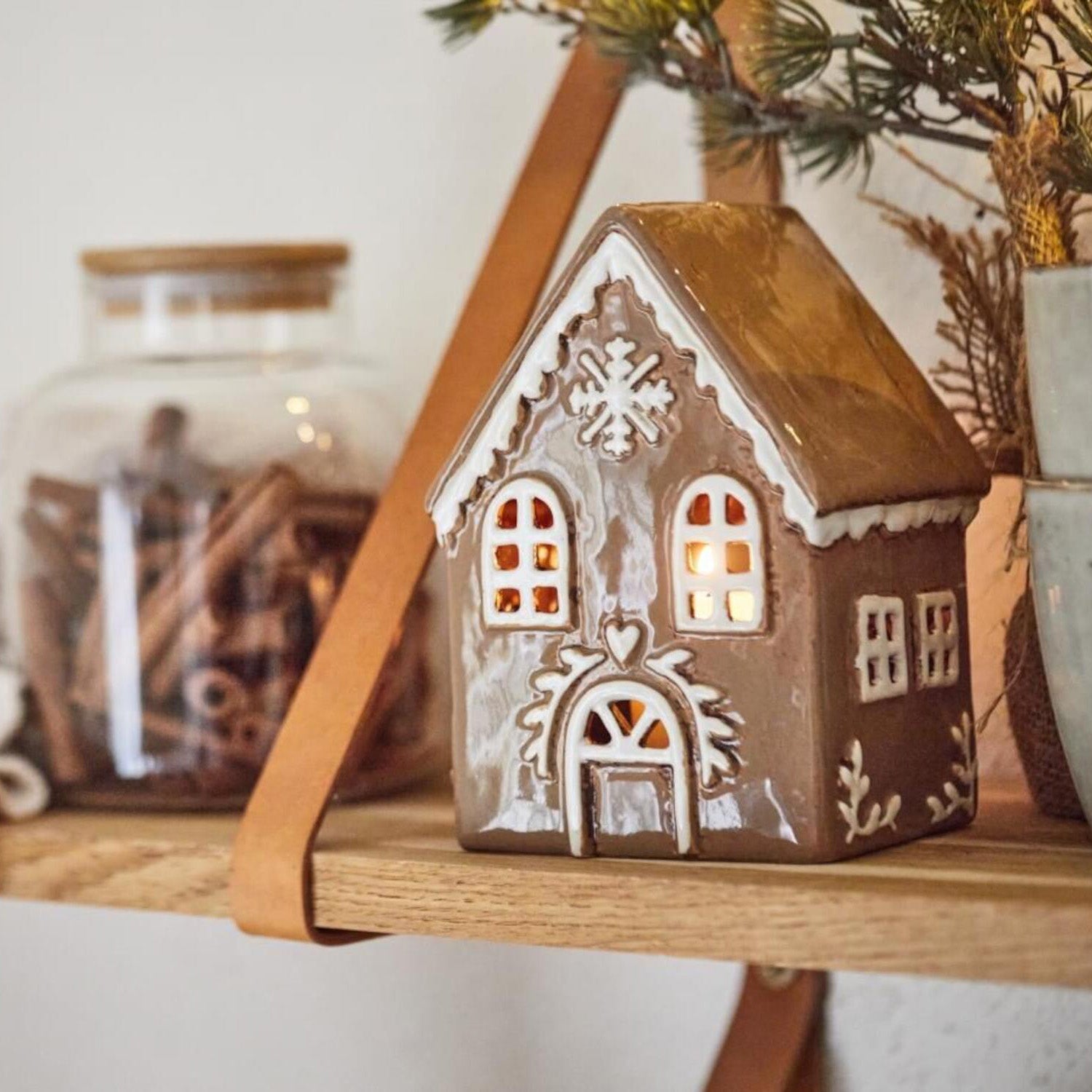 Teelichthaus "Gingerbread - Schneekrystall" - 15,5 cm (Braun/Weiß)