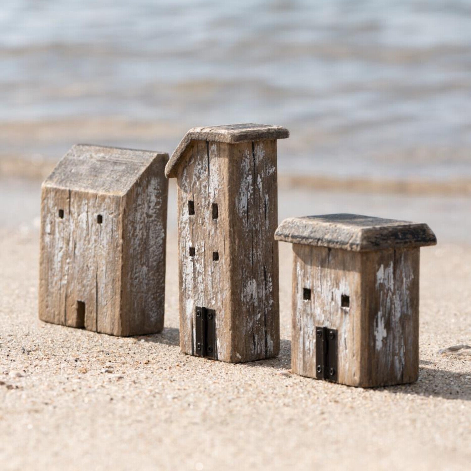 Haus mit schwarzem Dach "Nautico" - 6,3x4,4x16 cm (Natur)