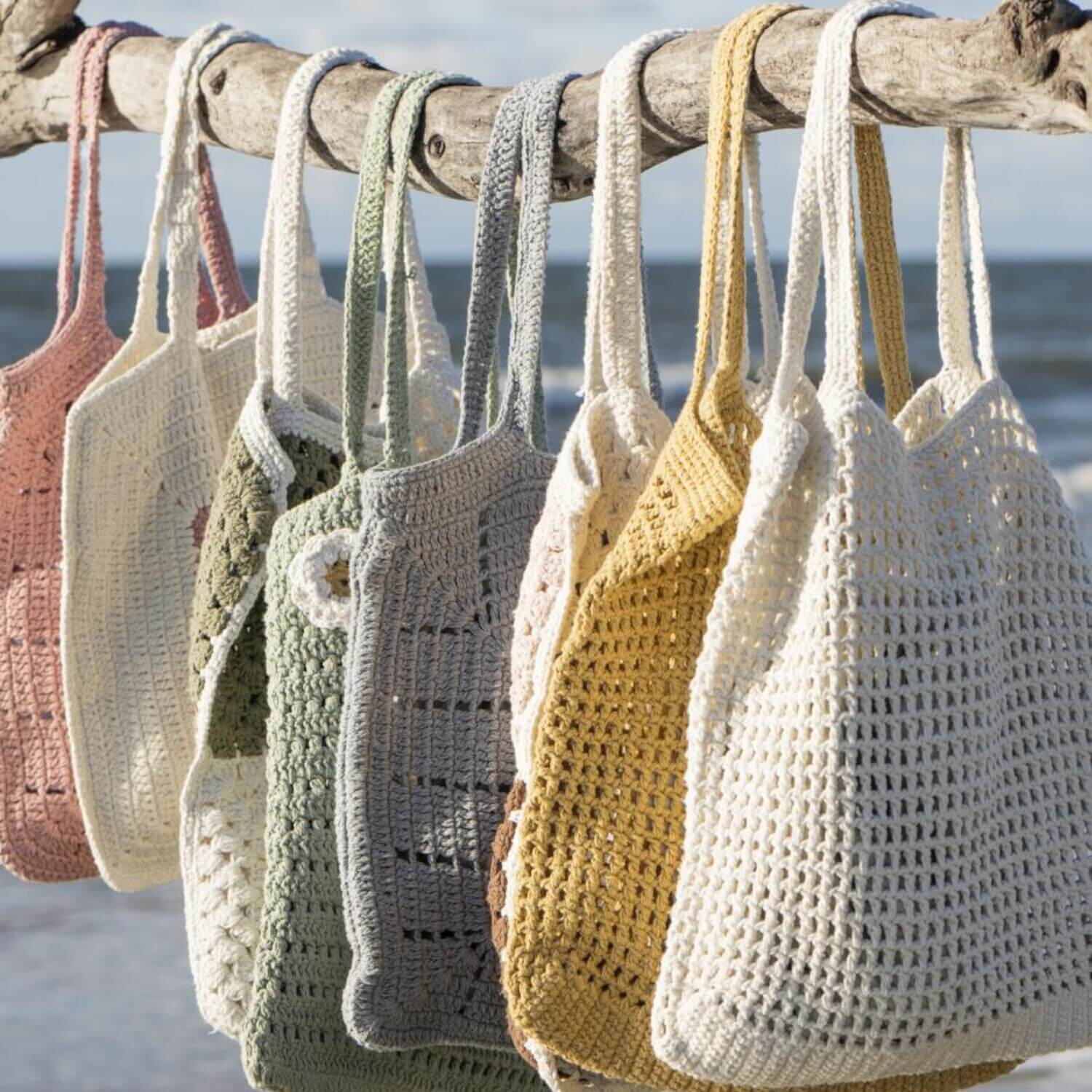 Gehäkelte Tasche - 40x40 cm (Butter Cream)