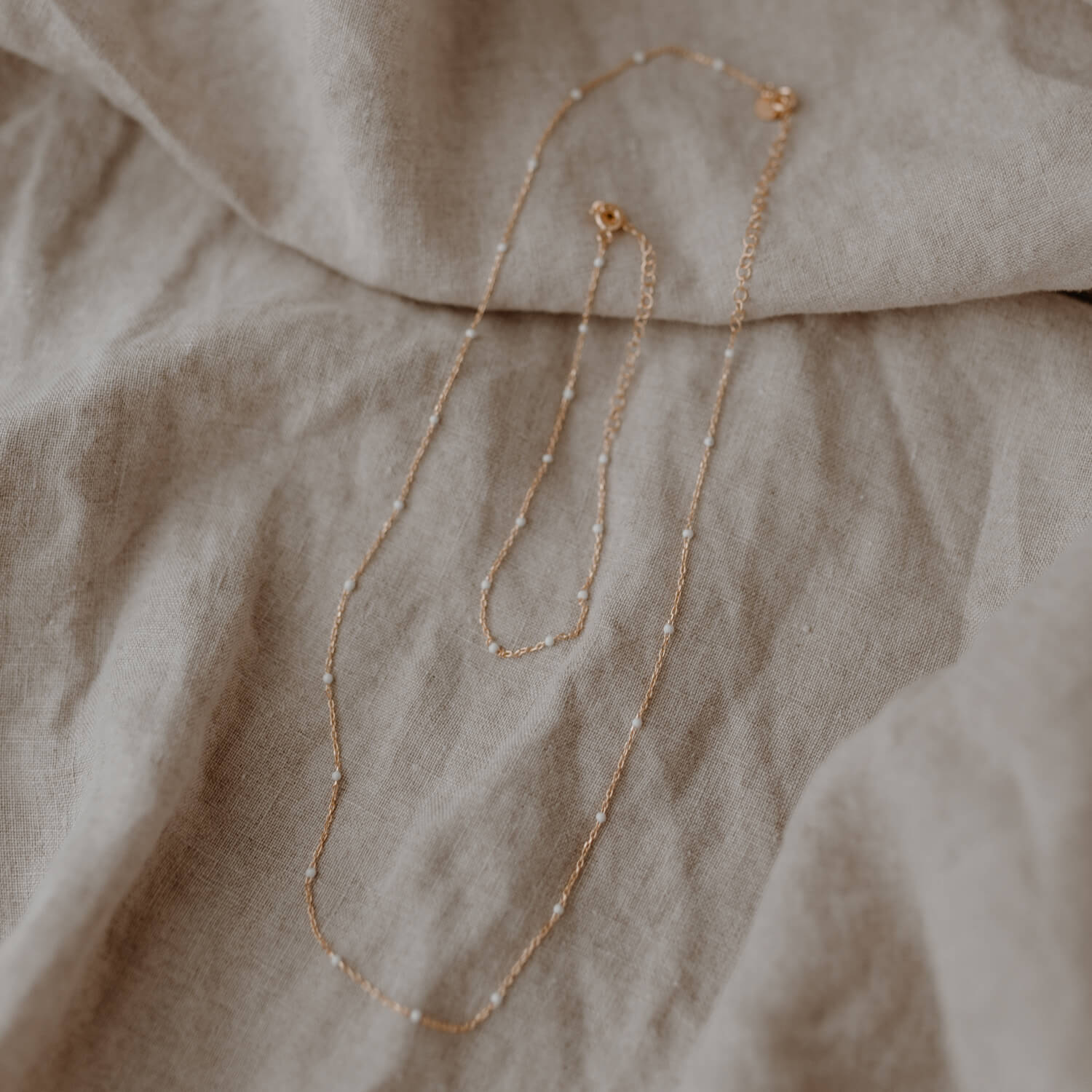 Kette "Lini" - 40-45 cm (Gold/Weiß)
