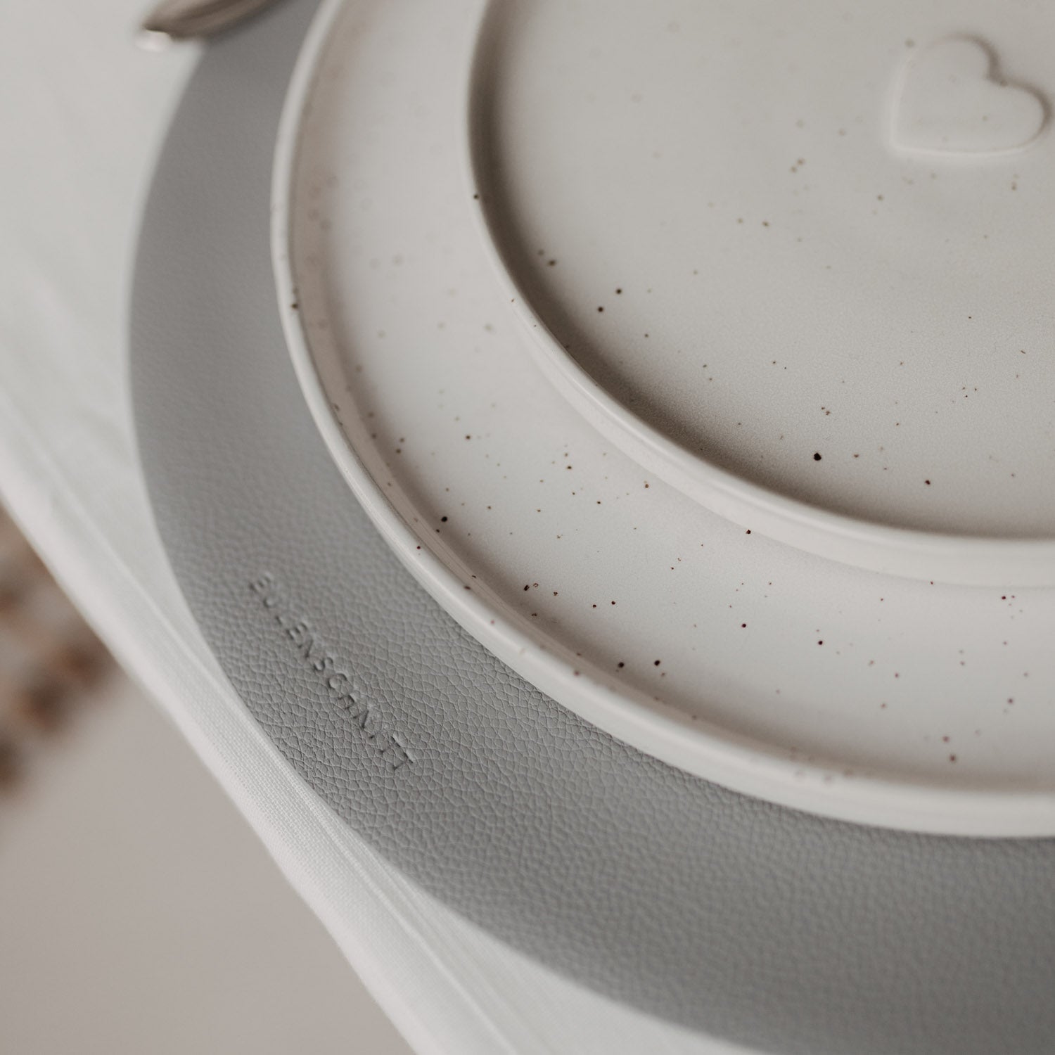 Wendbares Platzset "Herz" (Grau)