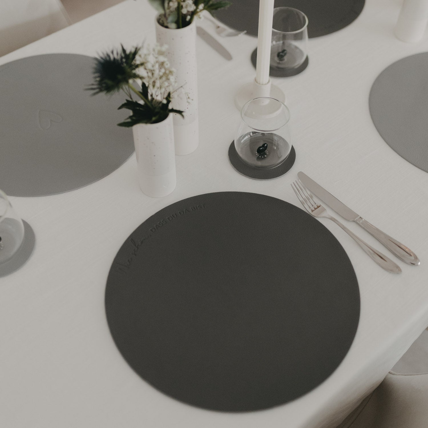 Wendbares Platzset "Wie schön" (Grau)