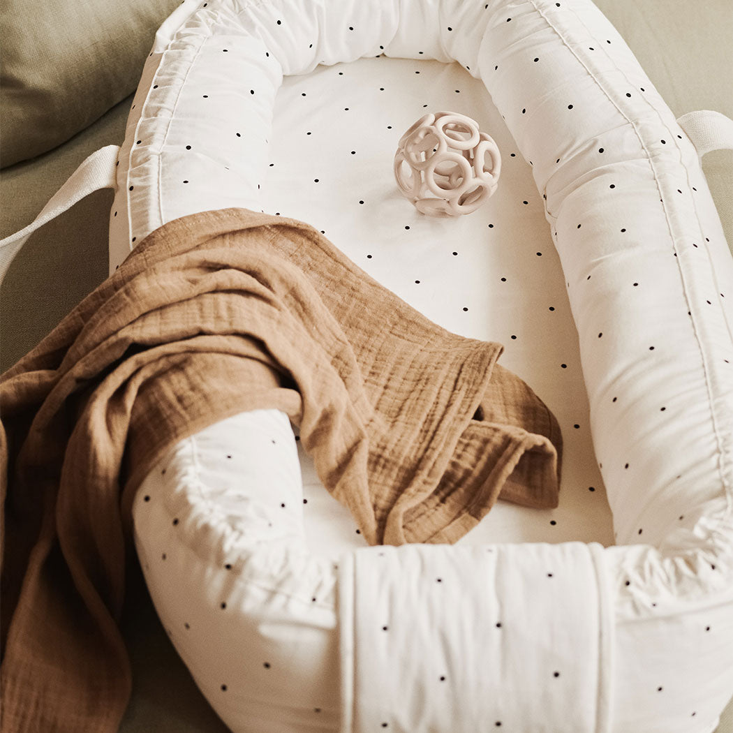 Babynest tragbar "Gro Classic Dot" (Creme)