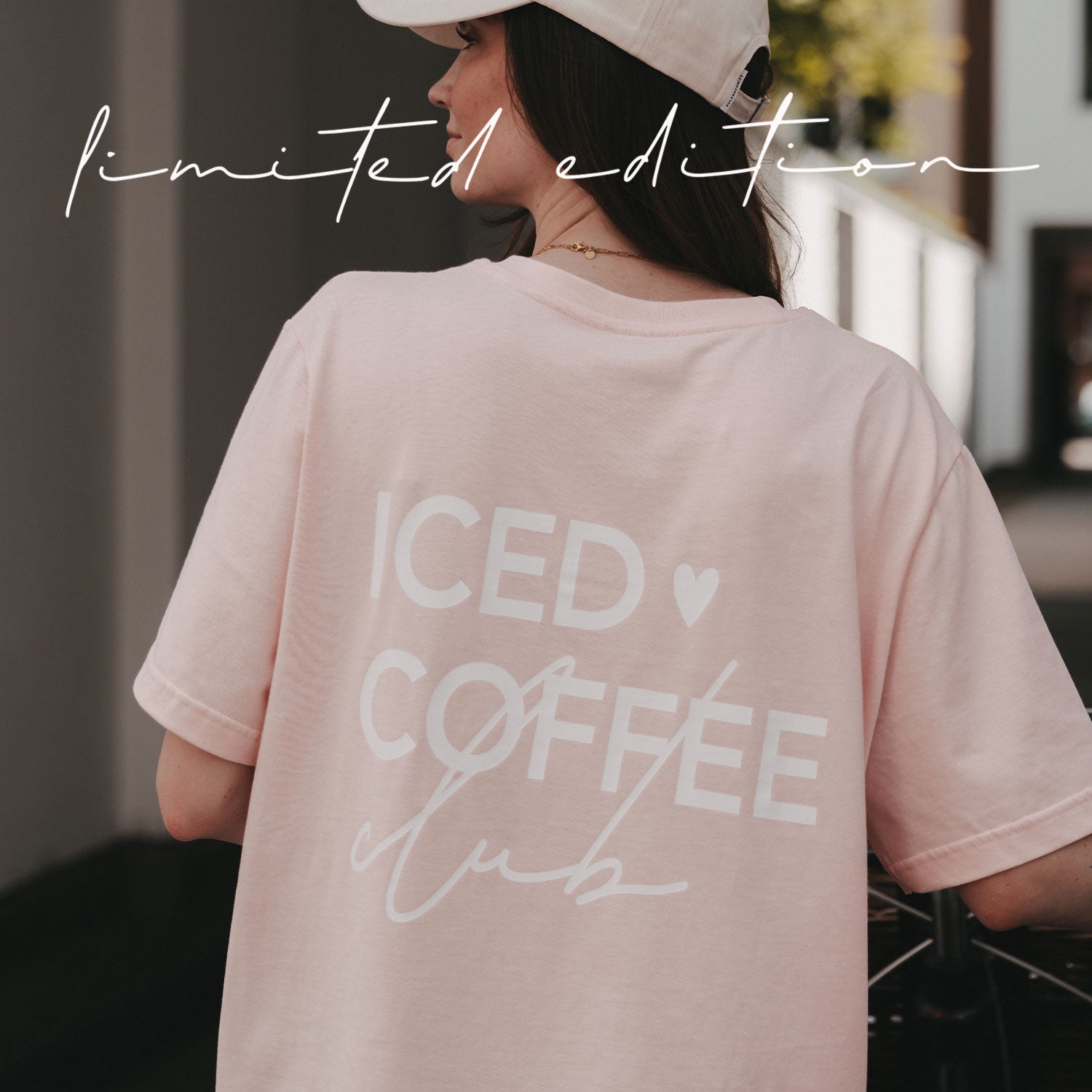 Rosa T-Shirt mit großem Rückenprint „ICED COFFEE“ und Herz