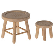 Runder Holz-Hocker mit Scheibensitz und drei Beinen, naturfarben