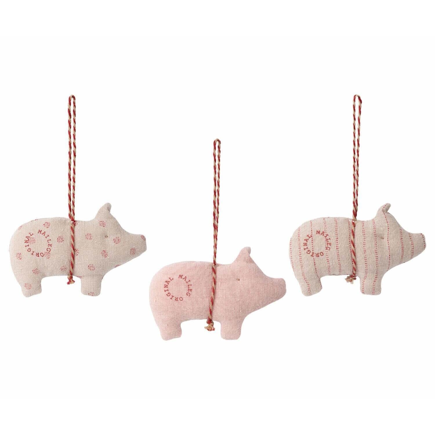 Schweine-Anhänger aus Stoff im 3er-Set - 6x8,5 cm (Rot/Rosa) Maileg