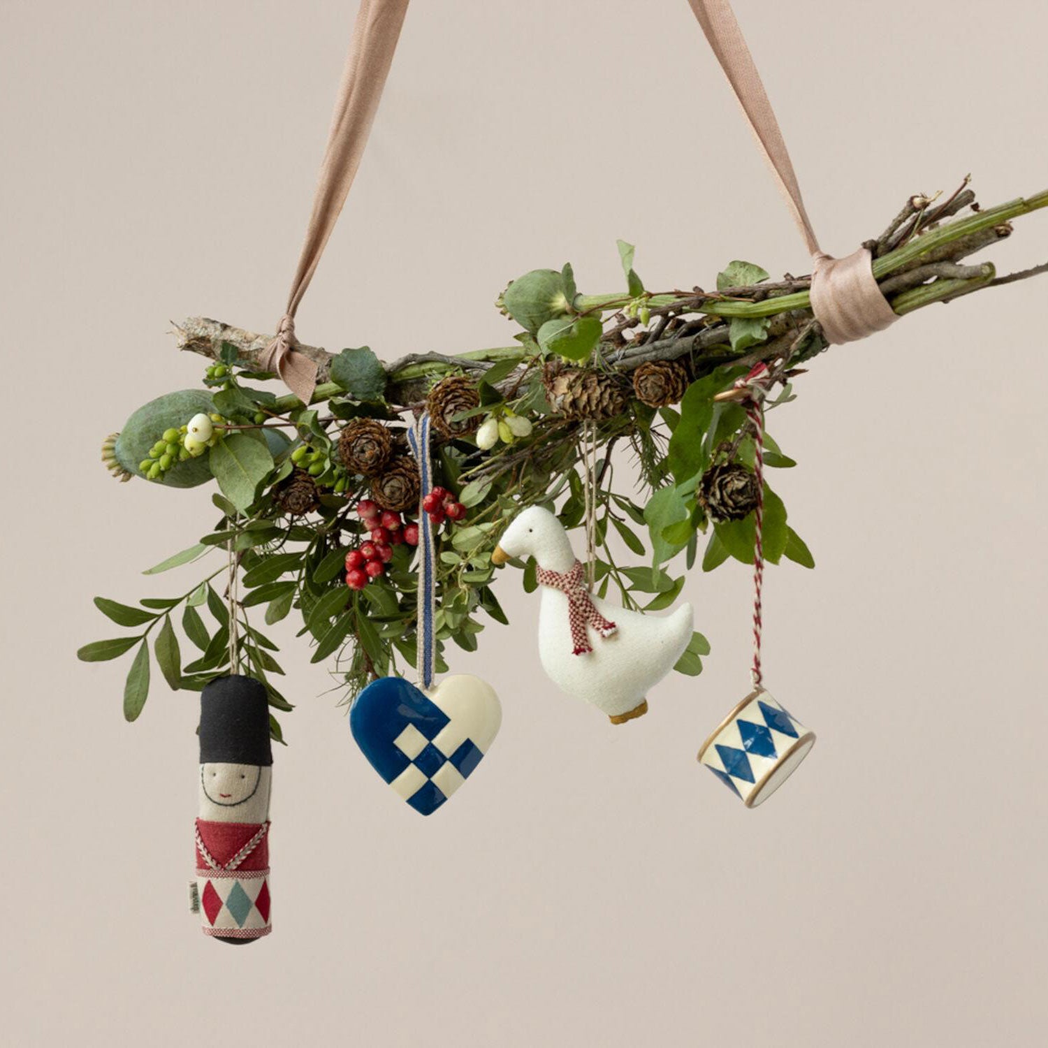 Deko-Anhänger 2er-Set "Gans" (Rot/Blau)