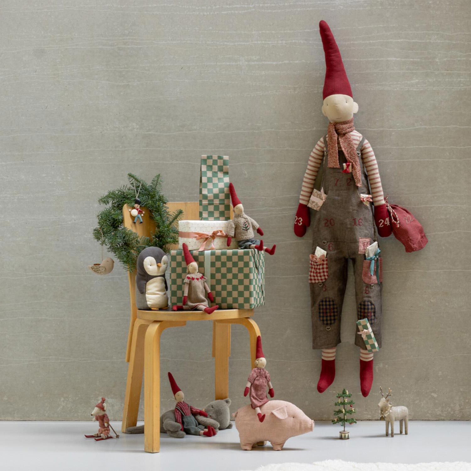 Adventskalender "Pixy - Junge" - 121 cm (Rot/Grau)