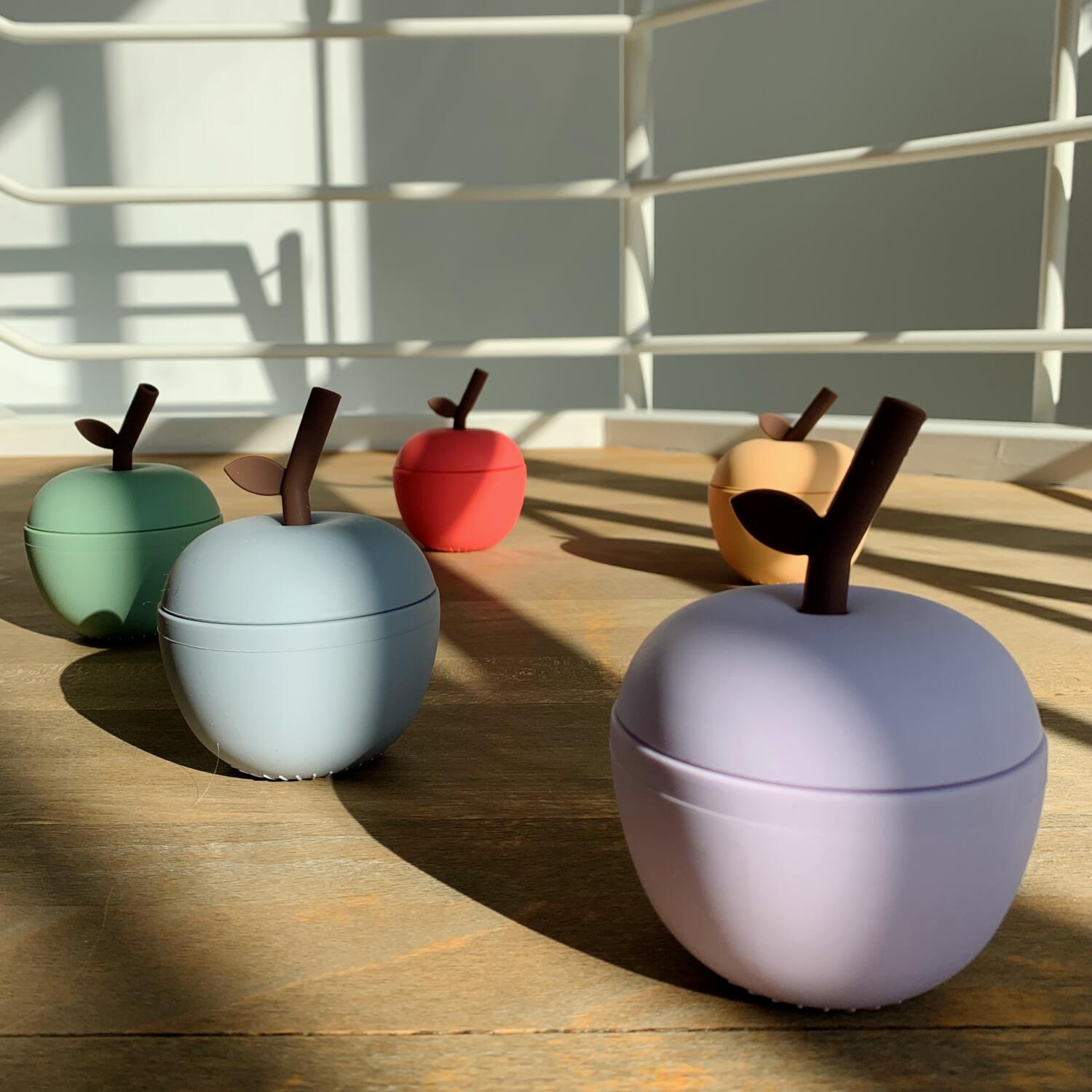Apfel-Tasse mit Strohhalm (Grün)
