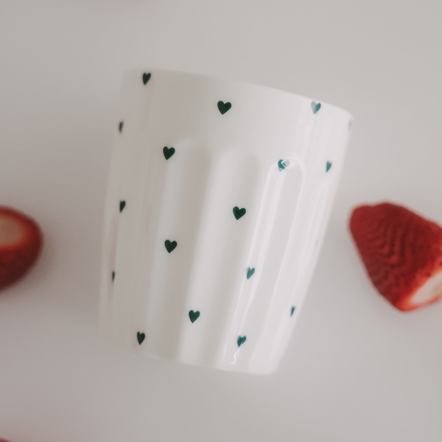 Becher "Kleine Herzen" (Grün)