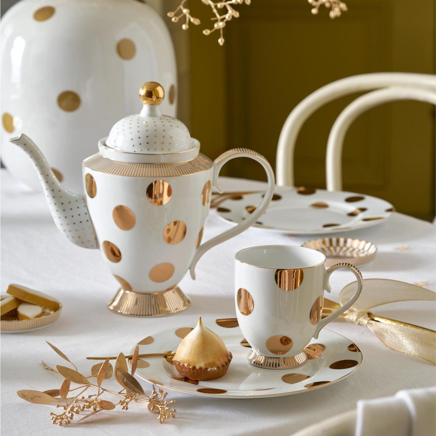 Tasse "Dot Delight" - 350 ml (Weiß/Gold)