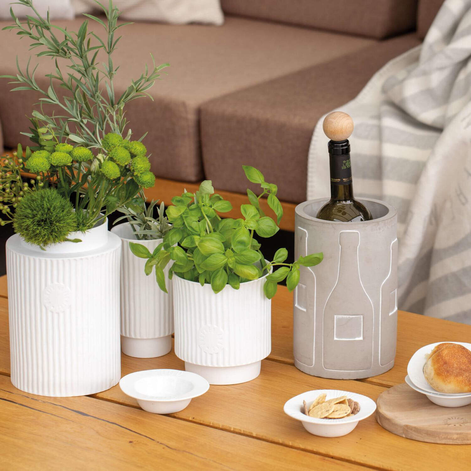 Vase "LIVING Hausfreunde - No rain" - 22cm (Weiß) räder Design