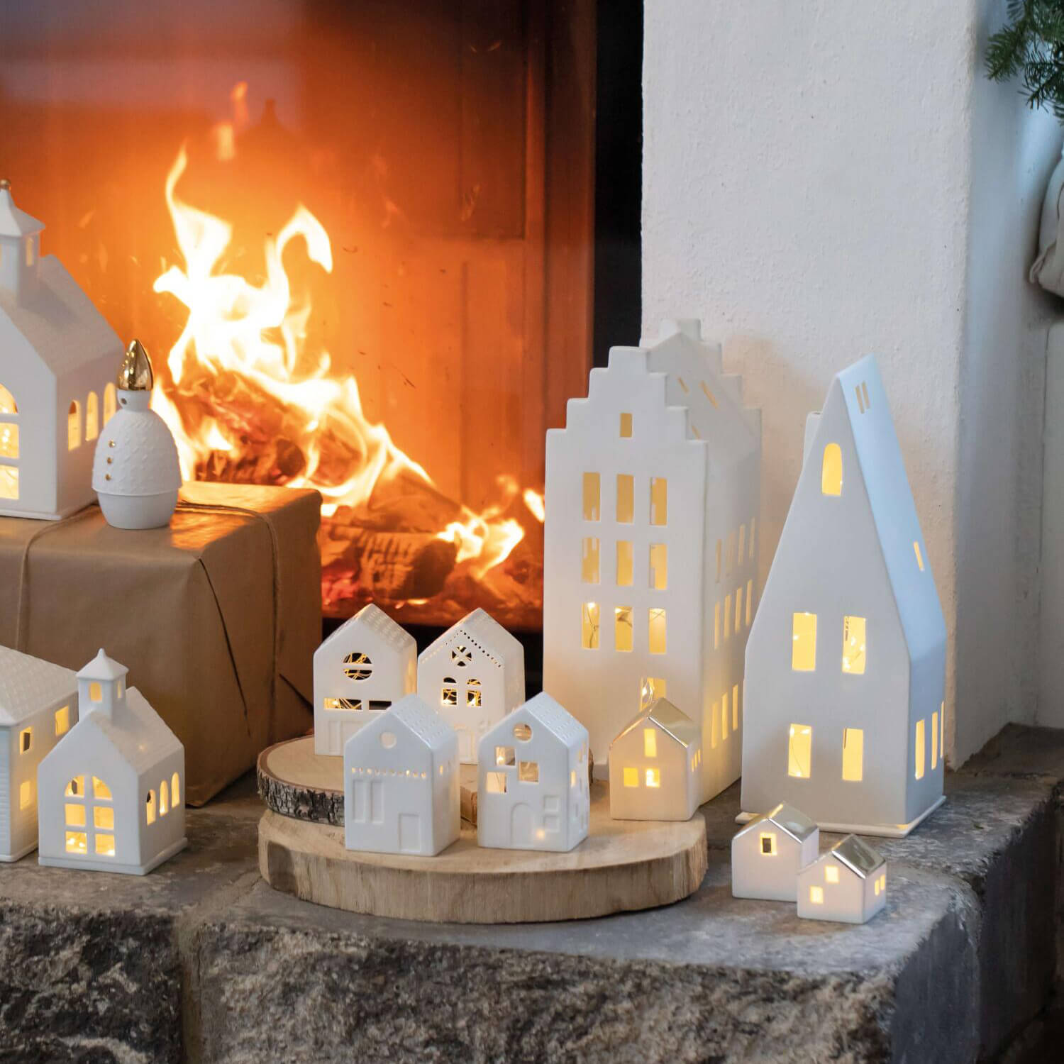 Lichthaus "XMAS - Große Kapelle" - 23 cm (Weiß)
