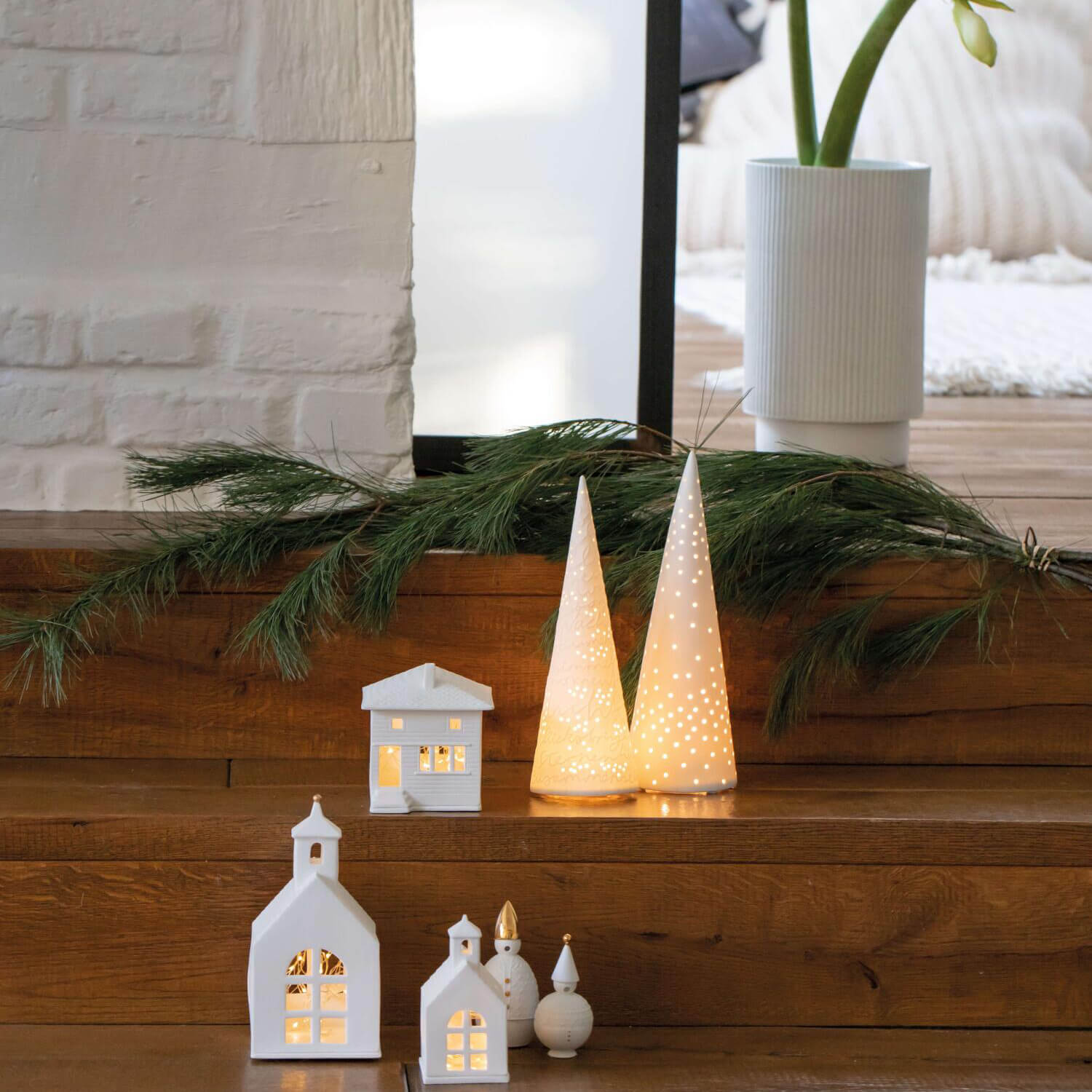 Lichthaus "XMAS - Große Kapelle" - 23 cm (Weiß)