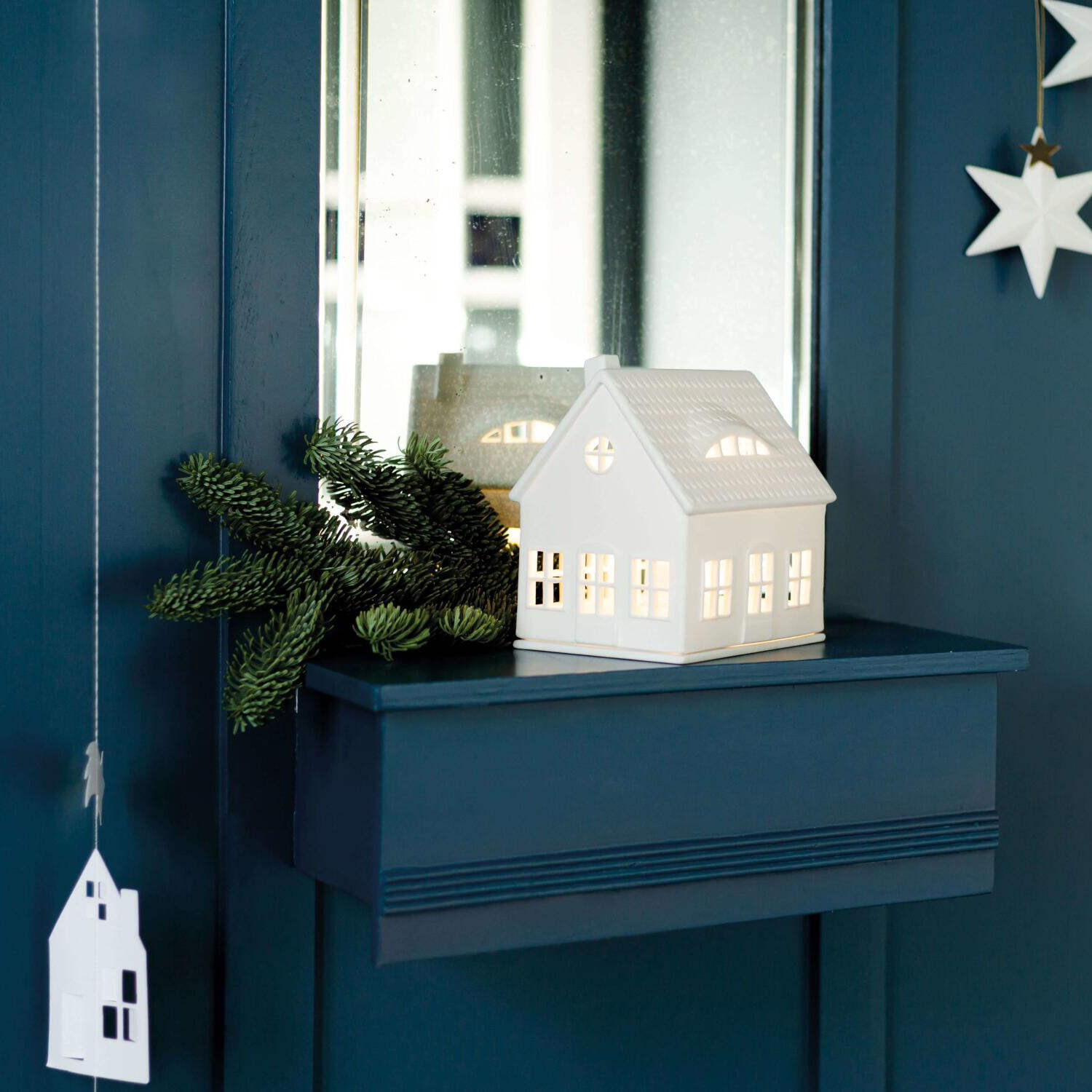 Lichthaus "LIVING - Kleine Kirche" - 9x9x18 cm (Weiß)