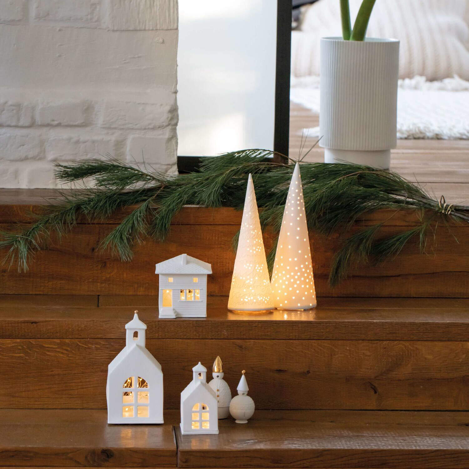 Lichthaus "LIVING - Kleine Kirche" - 9x9x18 cm (Weiß)