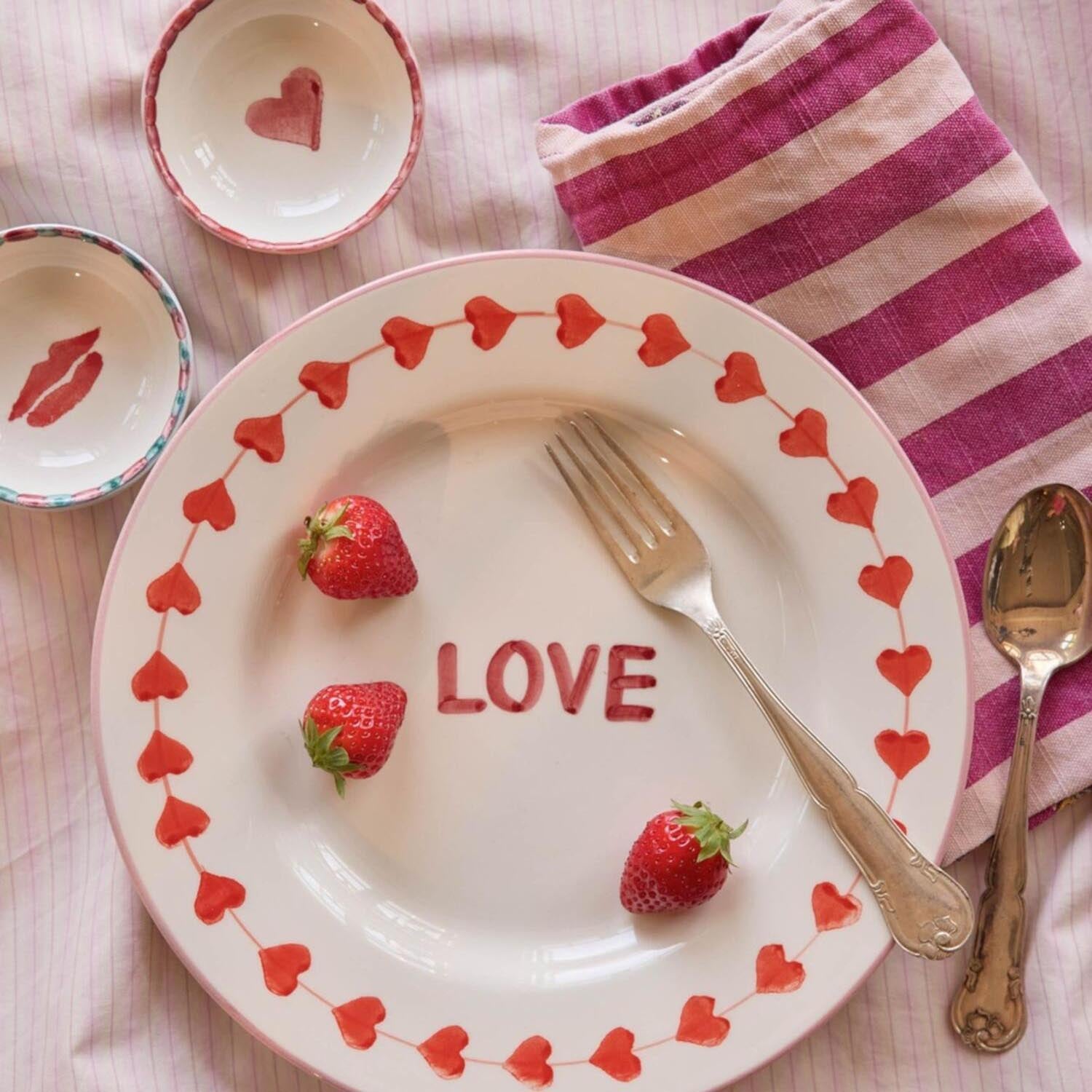Essteller aus Keramik "Love" - 26 cm (Weiß/Rot) Rice
