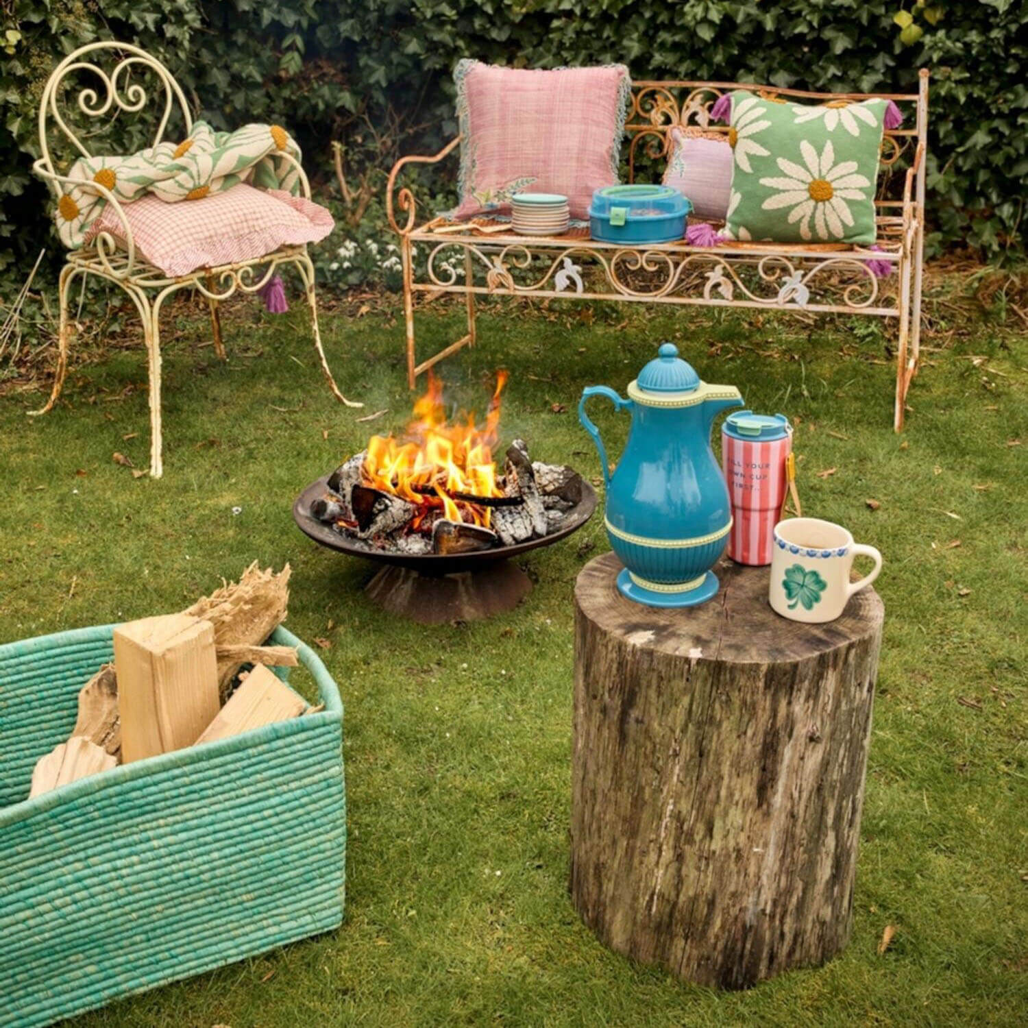 Kissen "Flowers and Tassels" - 40x40x11 cm (Grün)