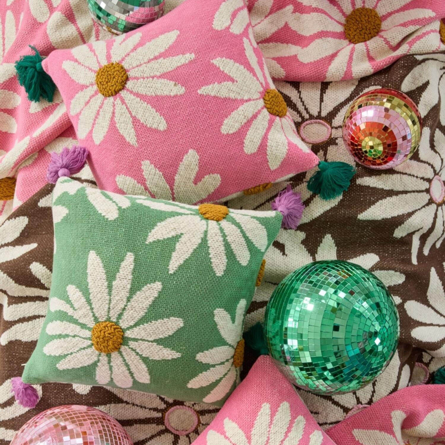 Kissen "Flowers and Tassels" - 40x40x11 cm (Pink)