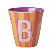 Melamin Becher mit Streifen "Buchstabe B" - Medium (Orange/Rot)