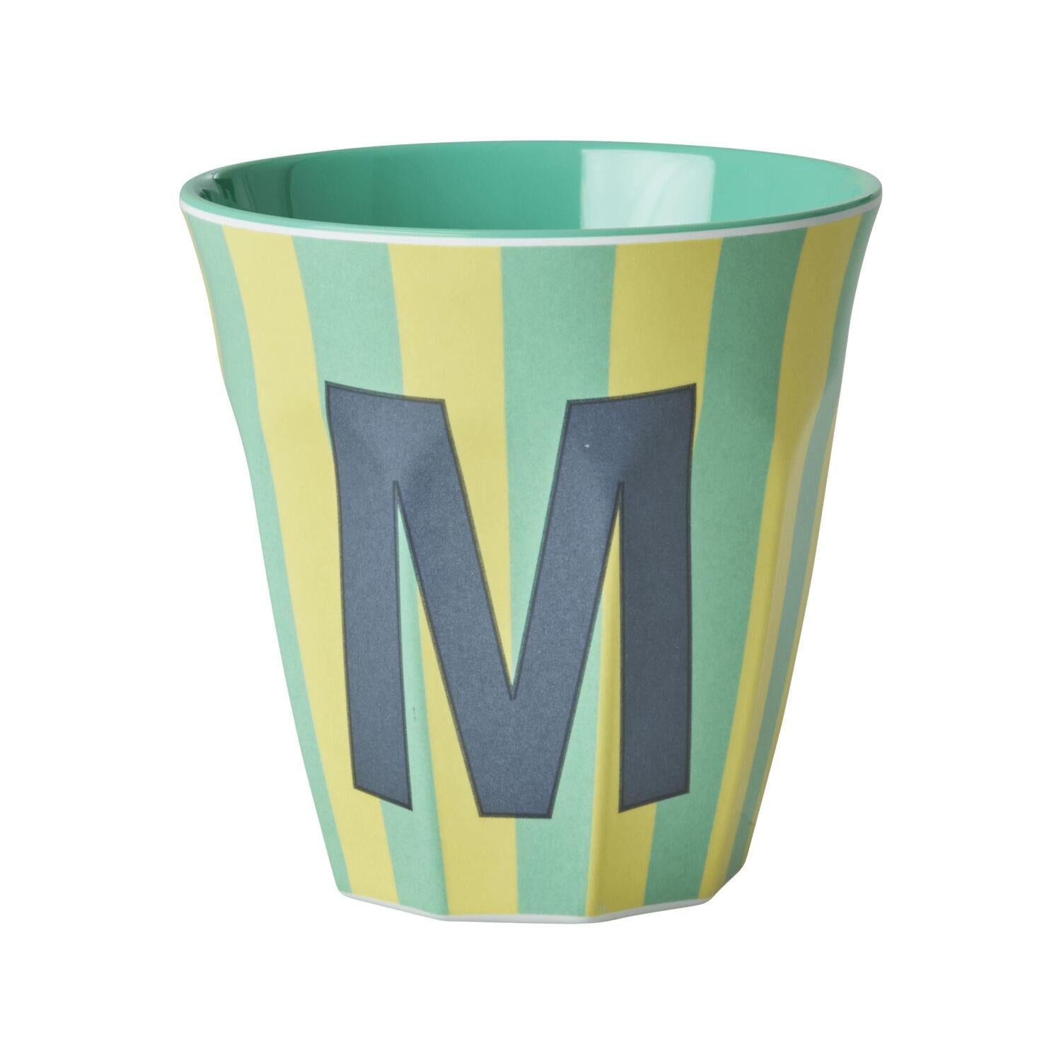 Melamin Becher mit Streifen "Buchstabe M" - Medium (Mint/Gelb)