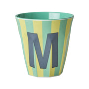 Melamin Becher mit Streifen "Buchstabe M" - Medium (Mint/Gelb)