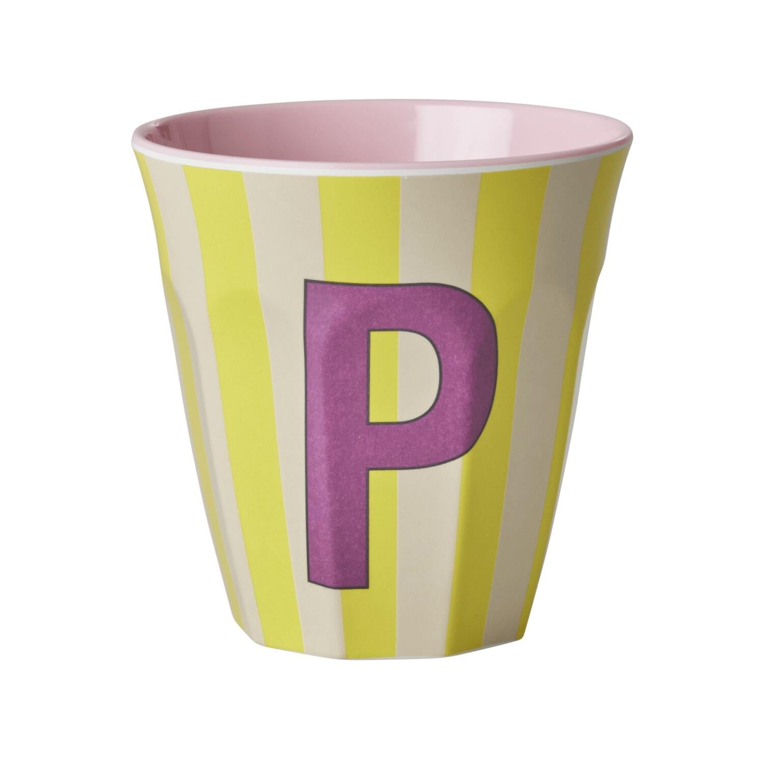 Melamin Becher mit Streifen "Buchstabe P" - Medium (Bunt)