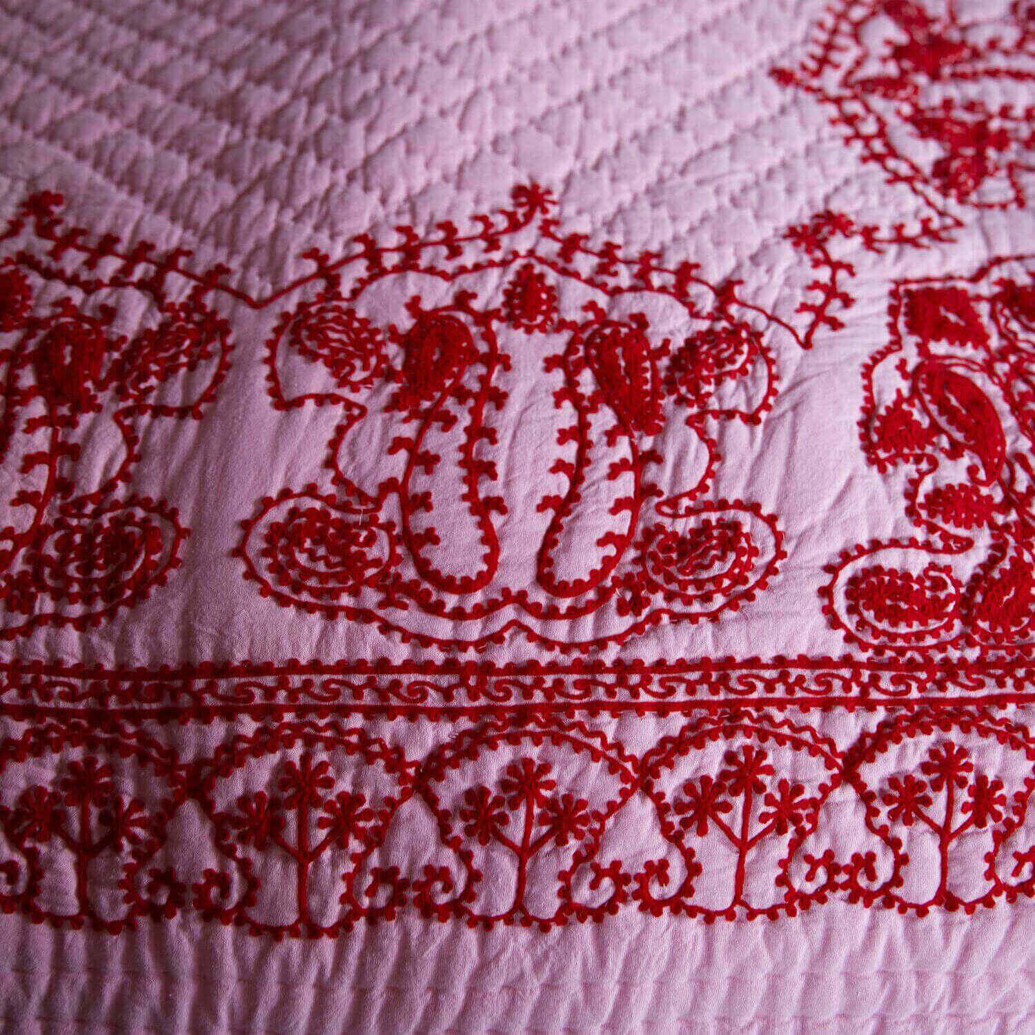 Quilt mit Stickerei - 250x225 cm (Pink) Rice