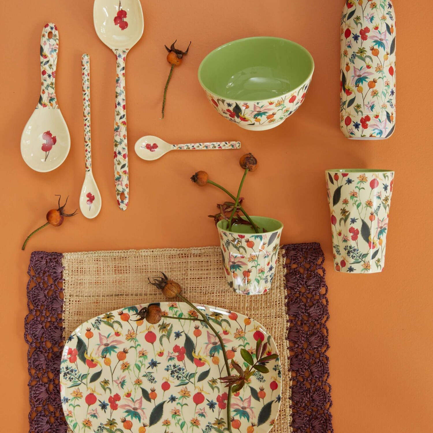 Melamin Schale "Winter Rosebuds" - M (Bunt) Rice