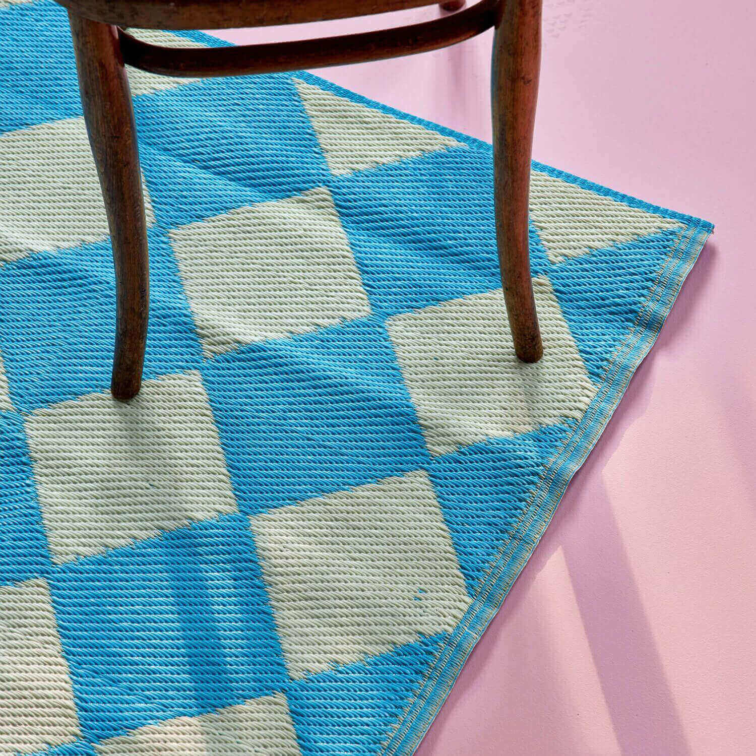Läufer aus recyceltem Kunststoff "Harlequin" - 150x90 cm (Blau)